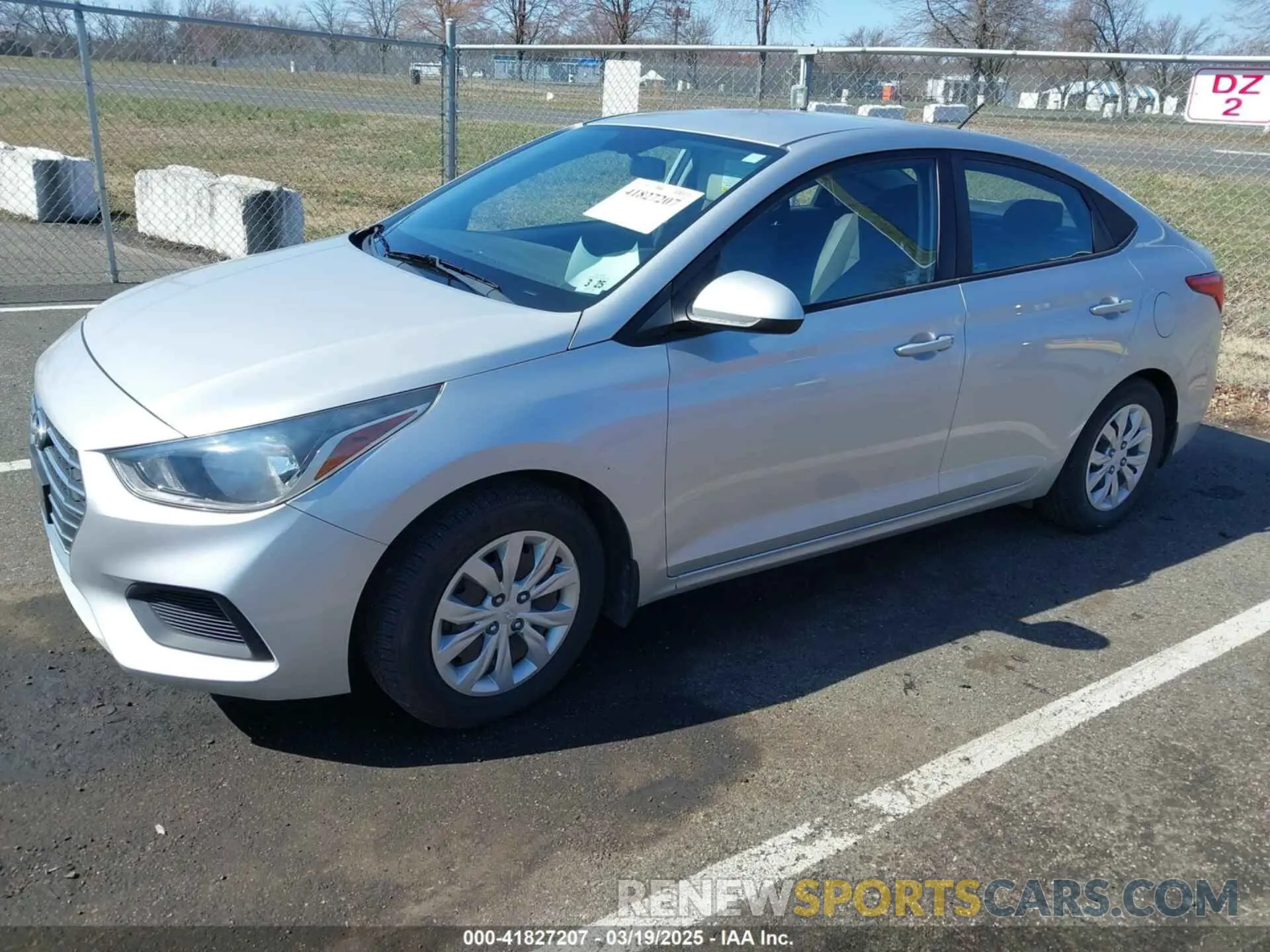 2 Photograph of a damaged car 3KPC24A3XKE086743 HYUNDAI ACCENT 2019