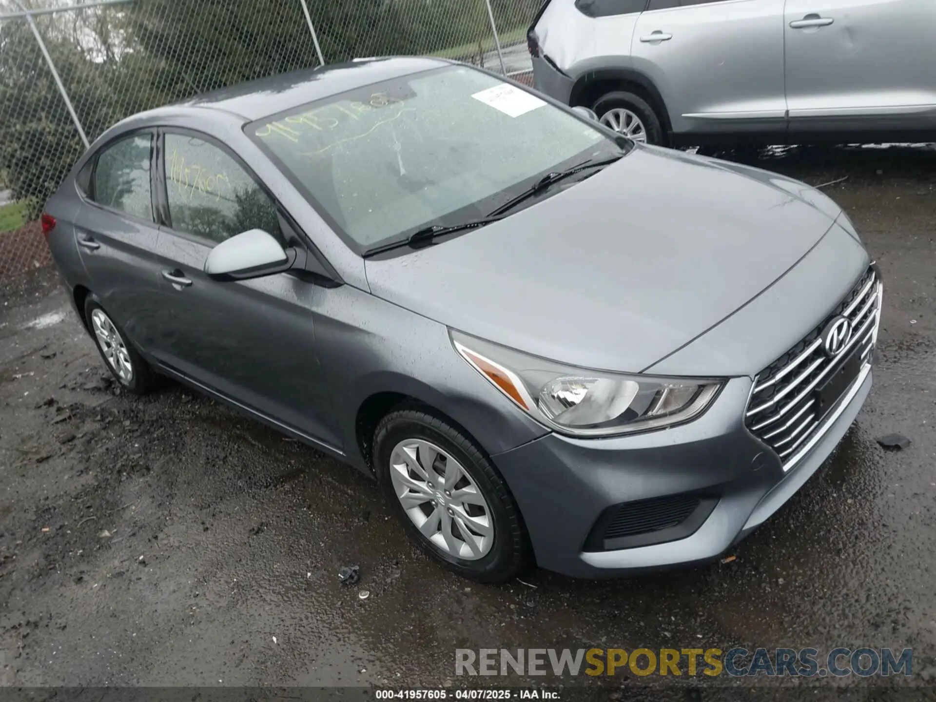 1 Photograph of a damaged car 3KPC24A3XKE088606 HYUNDAI ACCENT 2019