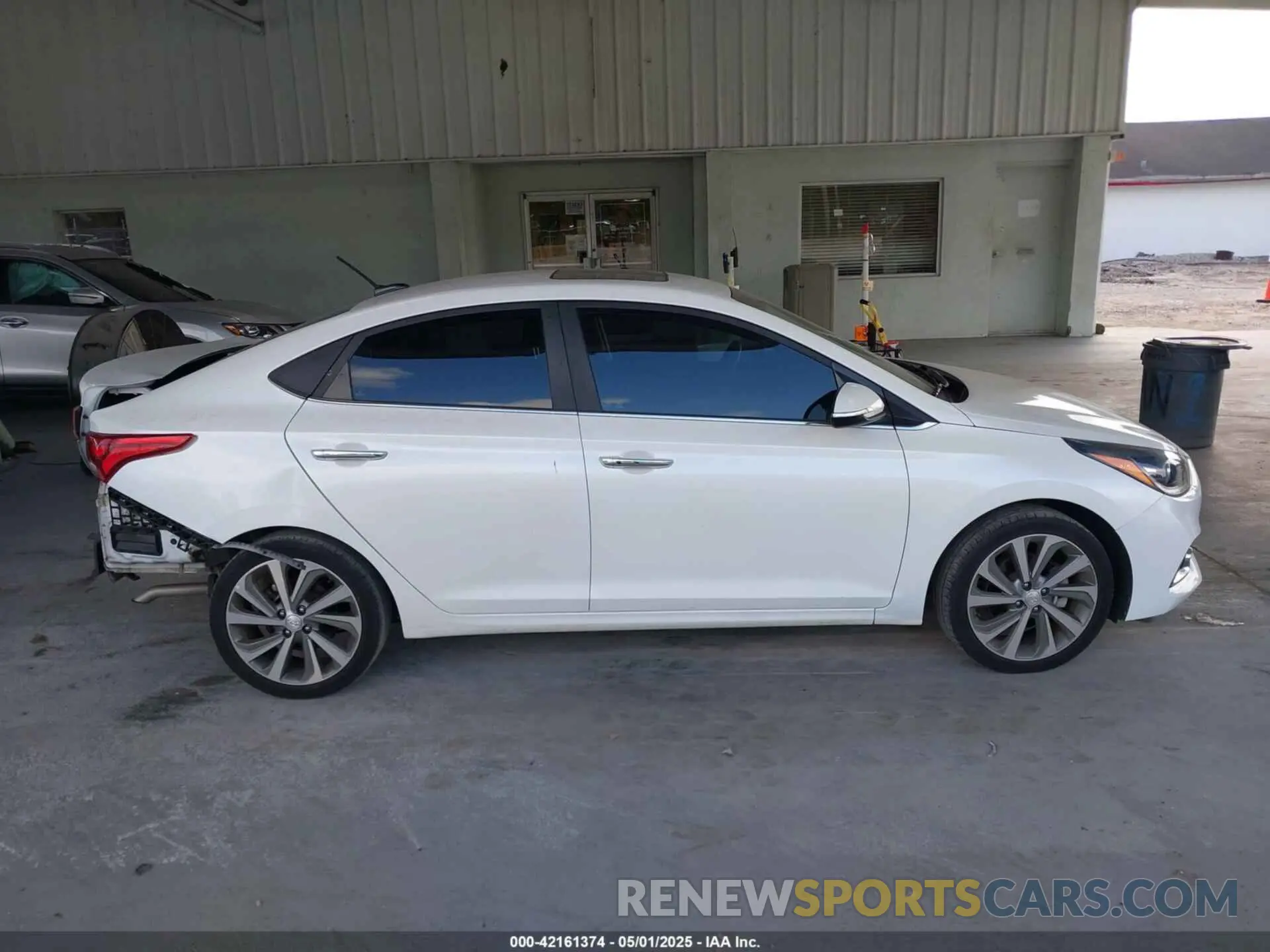 13 Photograph of a damaged car 3KPC34A30KE059385 HYUNDAI ACCENT 2019