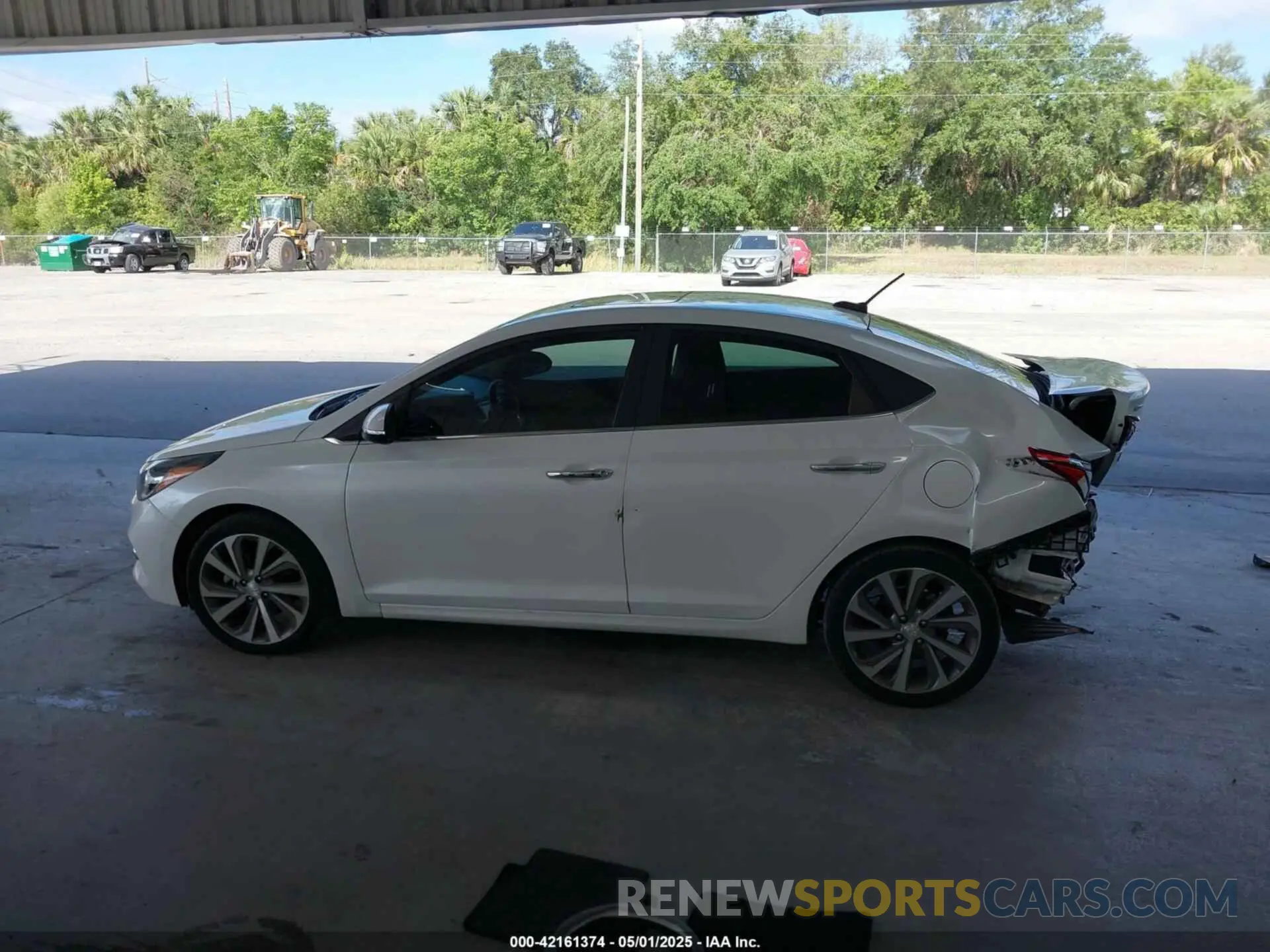 14 Photograph of a damaged car 3KPC34A30KE059385 HYUNDAI ACCENT 2019