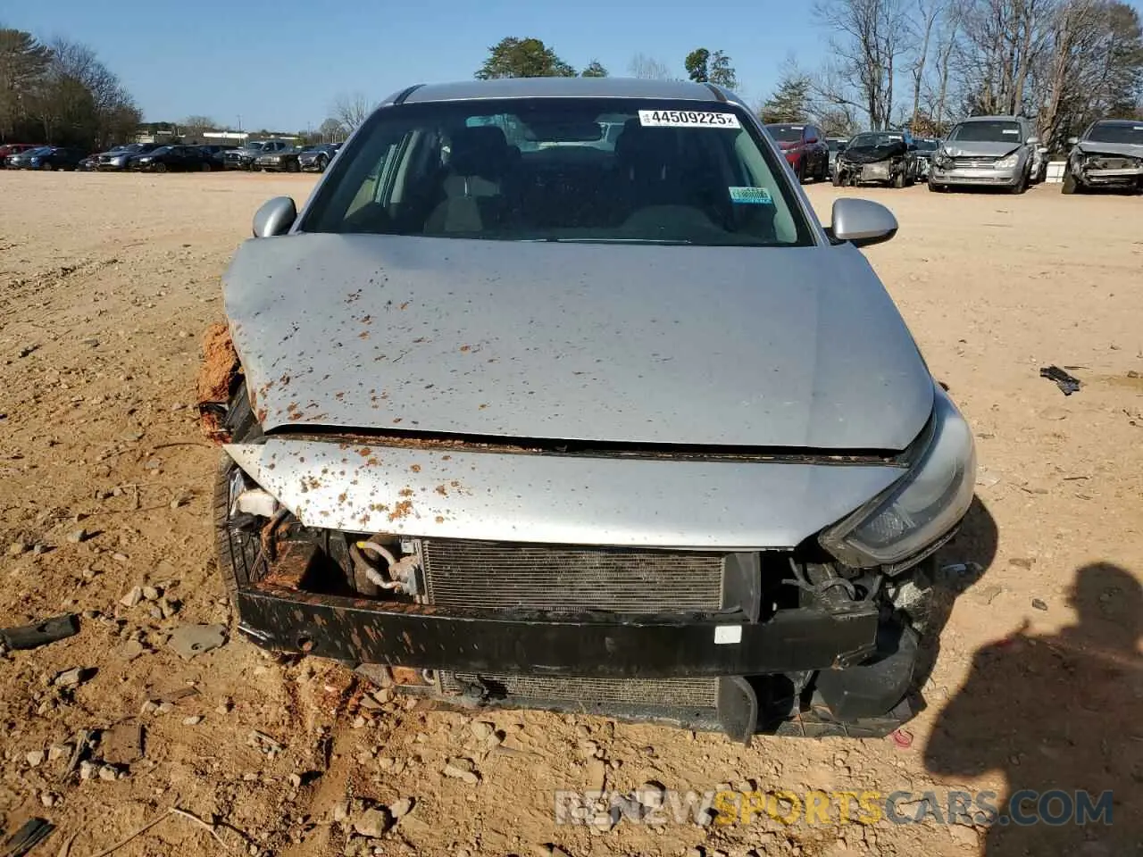 5 Photograph of a damaged car 3KPC24A60LE099190 HYUNDAI ACCENT 2020