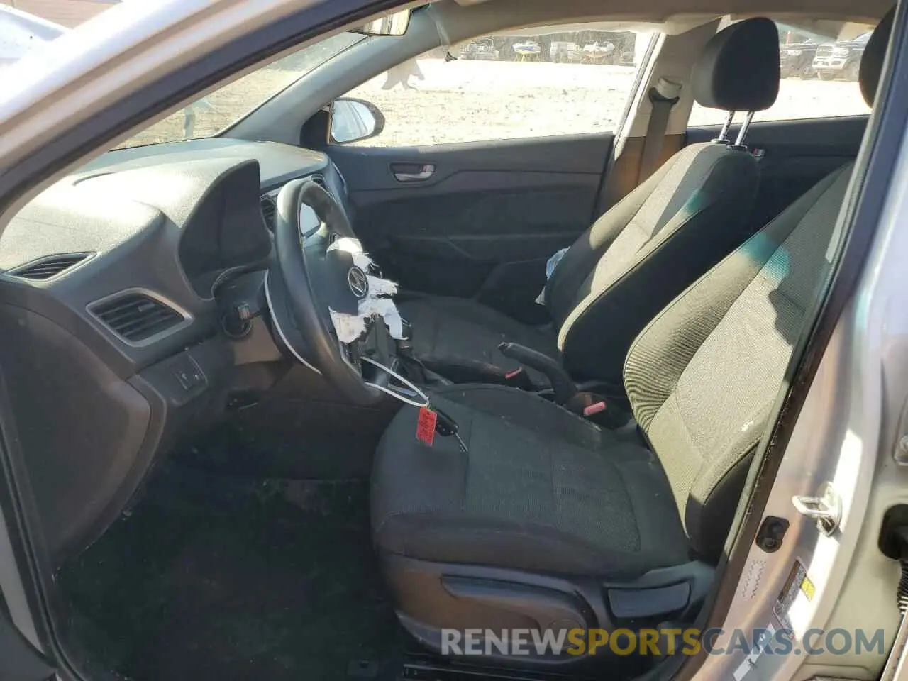 7 Photograph of a damaged car 3KPC24A60LE099190 HYUNDAI ACCENT 2020