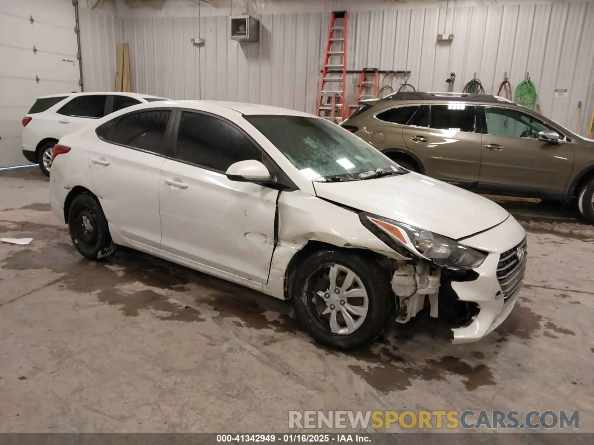 1 Photograph of a damaged car 3KPC24A60LE101746 HYUNDAI ACCENT 2020