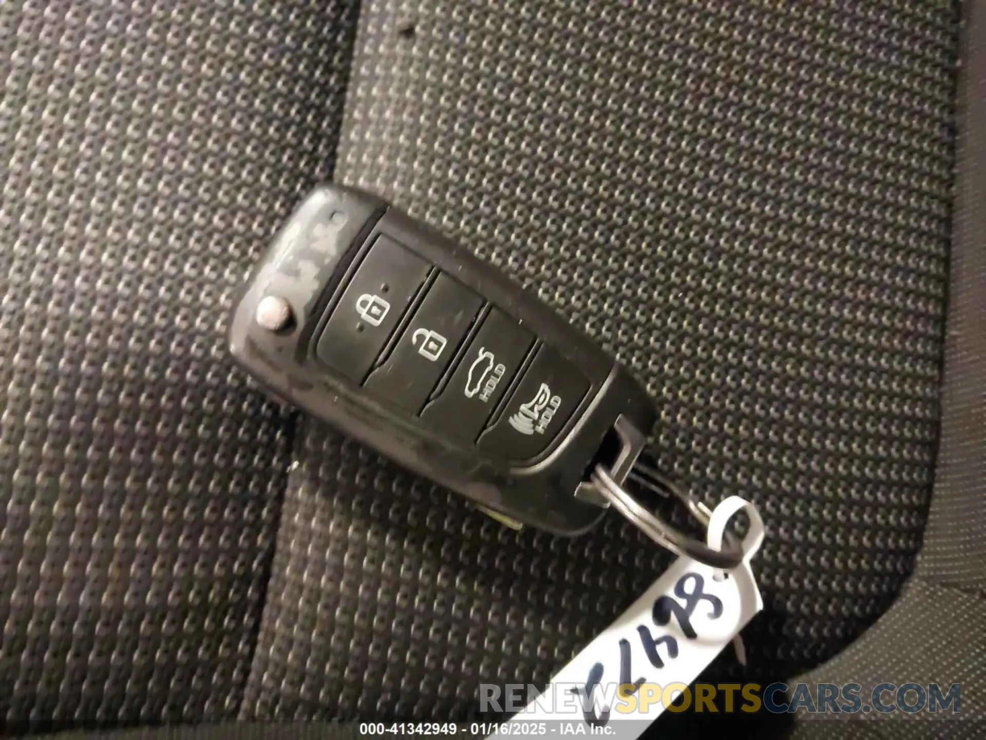 11 Photograph of a damaged car 3KPC24A60LE101746 HYUNDAI ACCENT 2020
