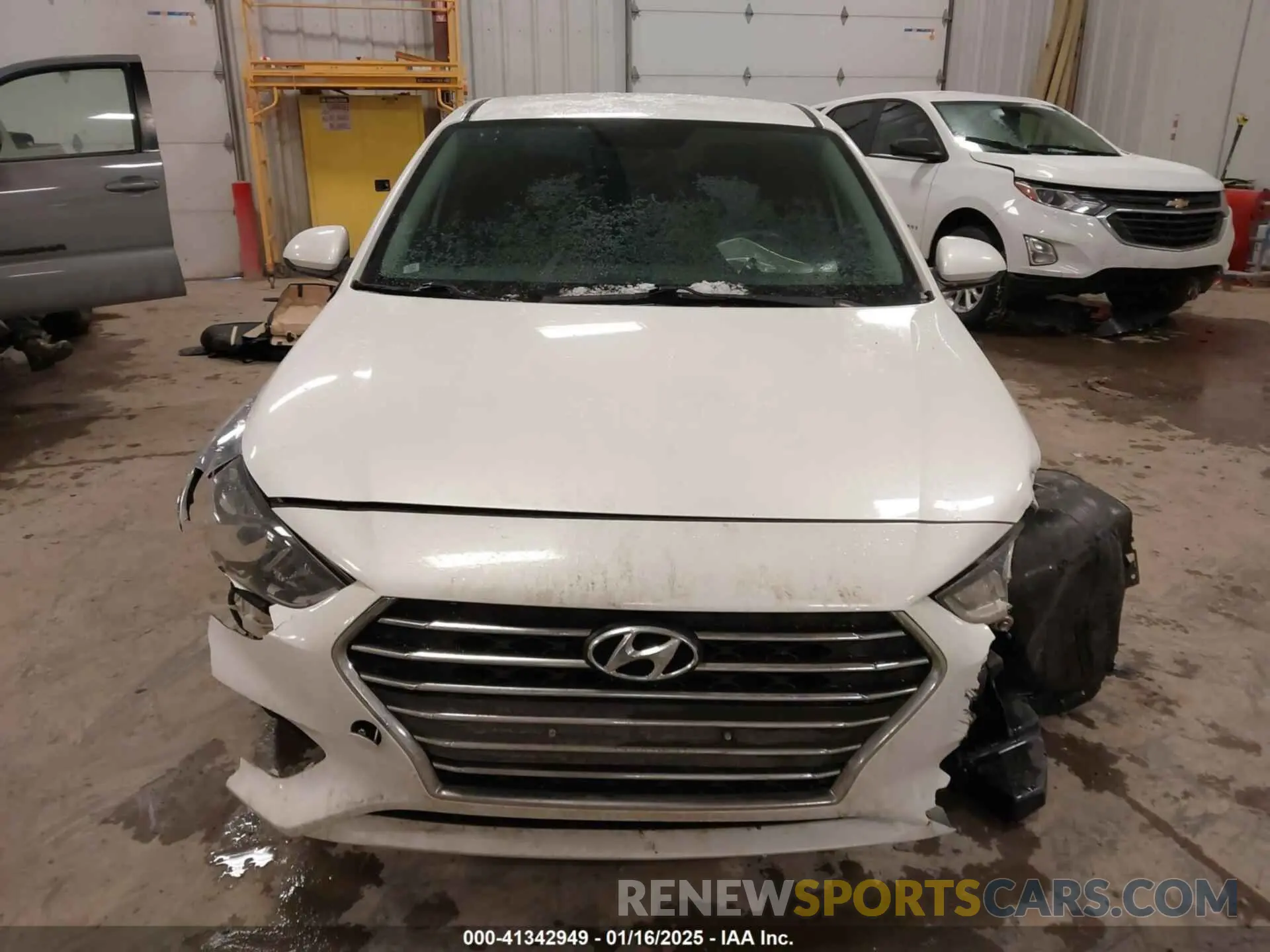 12 Photograph of a damaged car 3KPC24A60LE101746 HYUNDAI ACCENT 2020