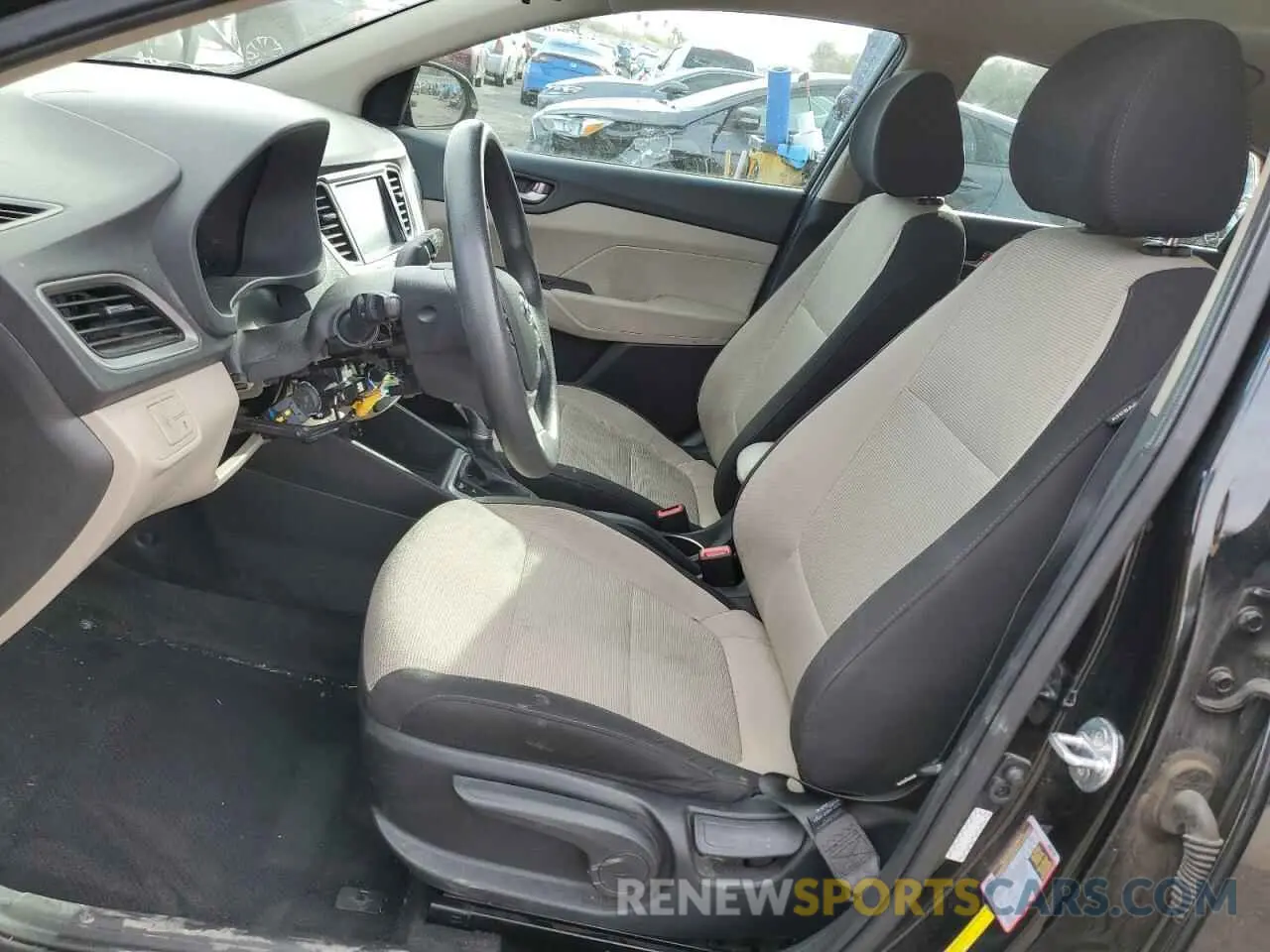 7 Photograph of a damaged car 3KPC24A60LE104663 HYUNDAI ACCENT 2020