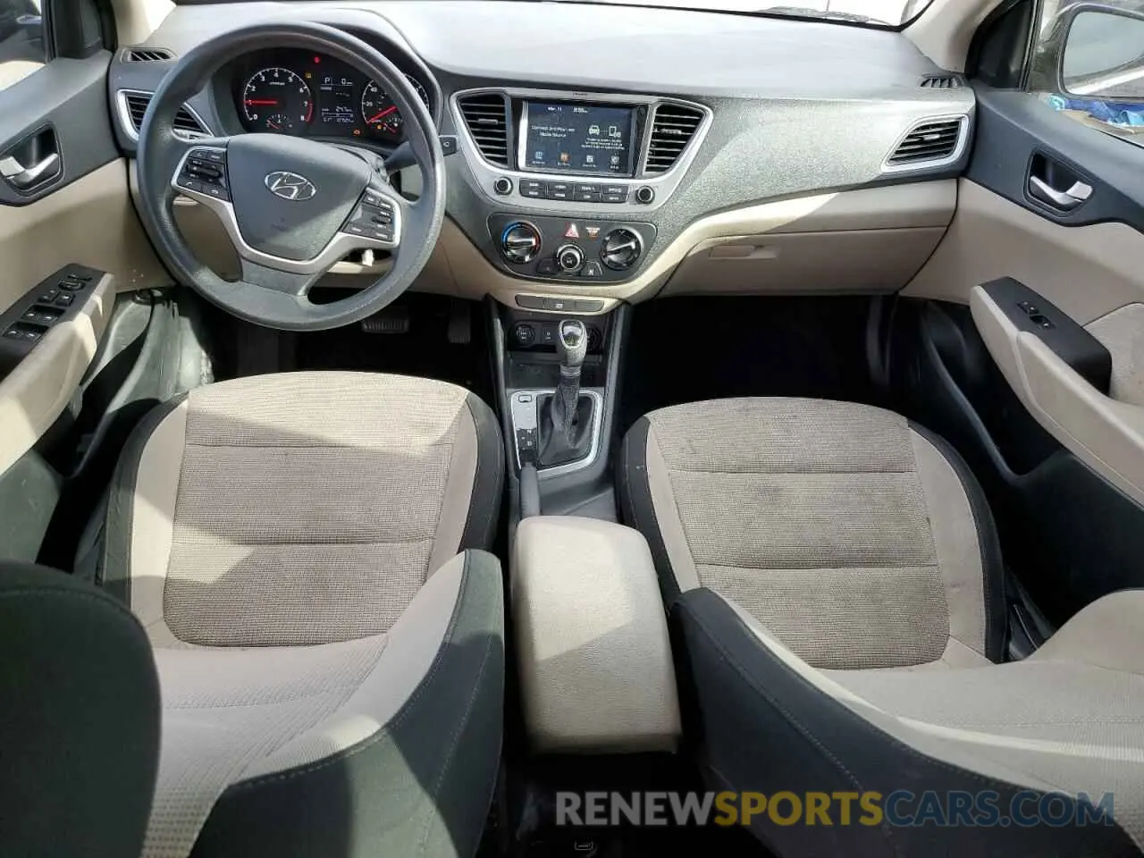 8 Photograph of a damaged car 3KPC24A60LE104663 HYUNDAI ACCENT 2020