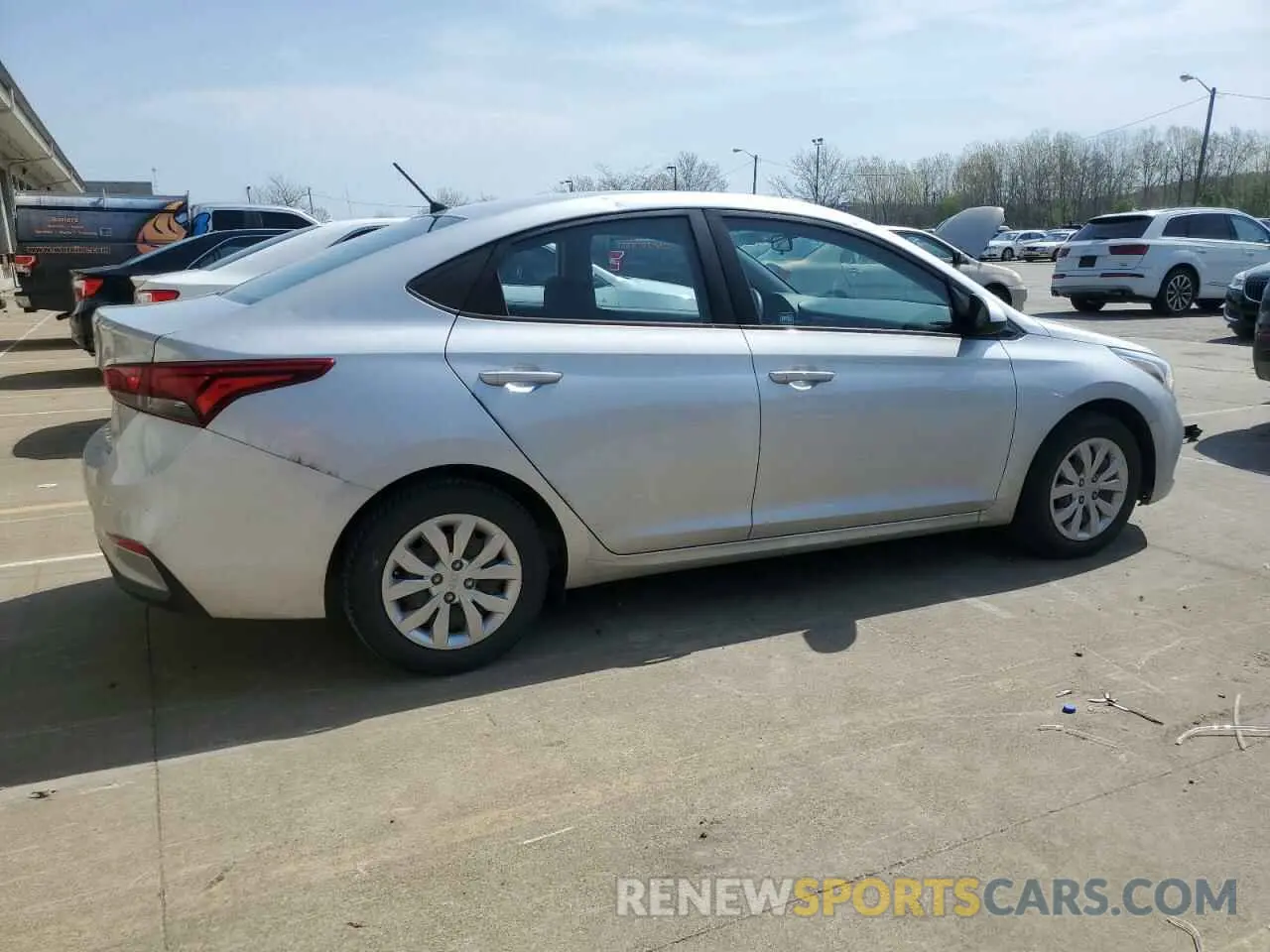 3 Photograph of a damaged car 3KPC24A60LE114724 HYUNDAI ACCENT 2020