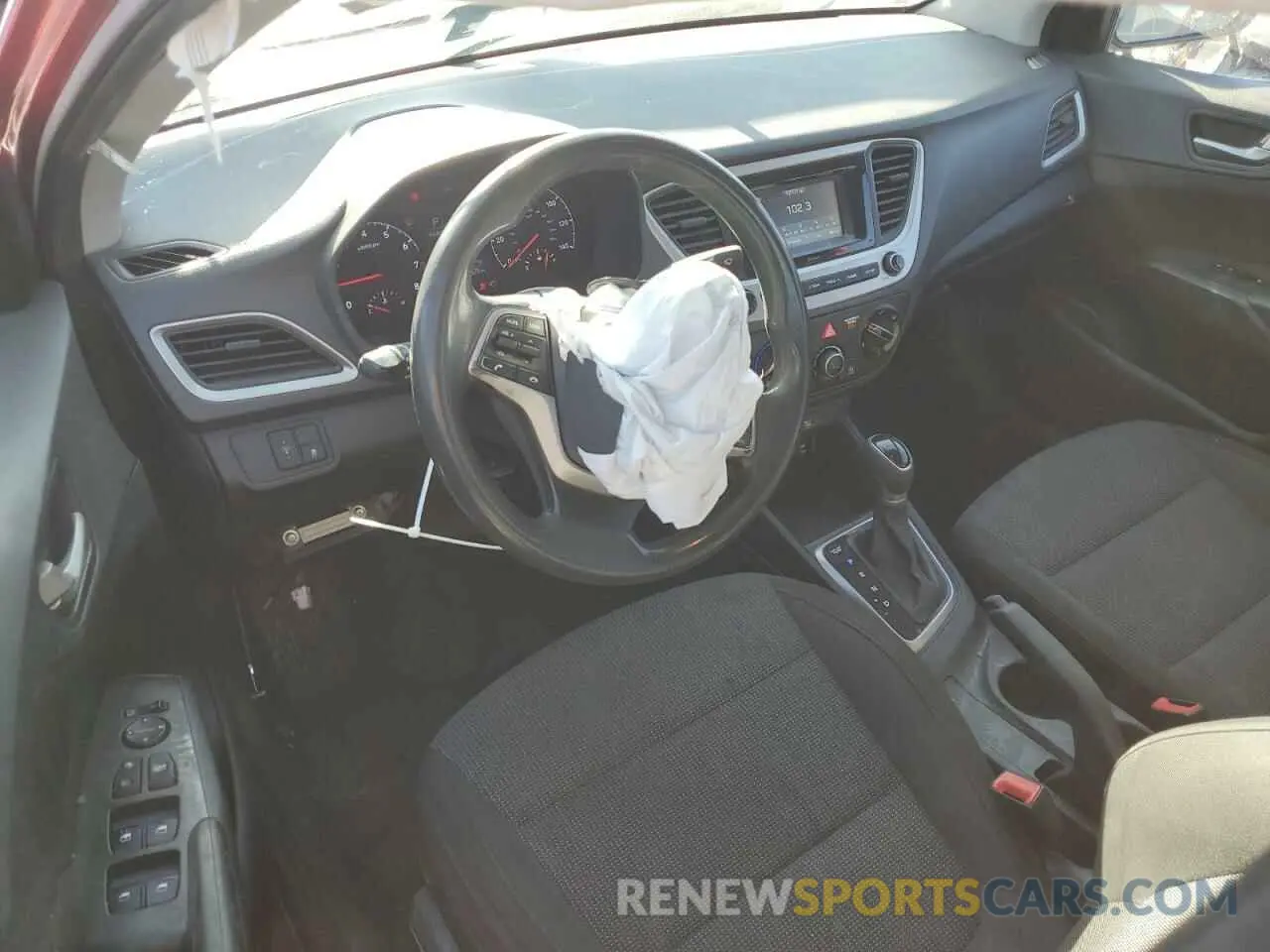 8 Photograph of a damaged car 3KPC24A61LE094029 HYUNDAI ACCENT 2020