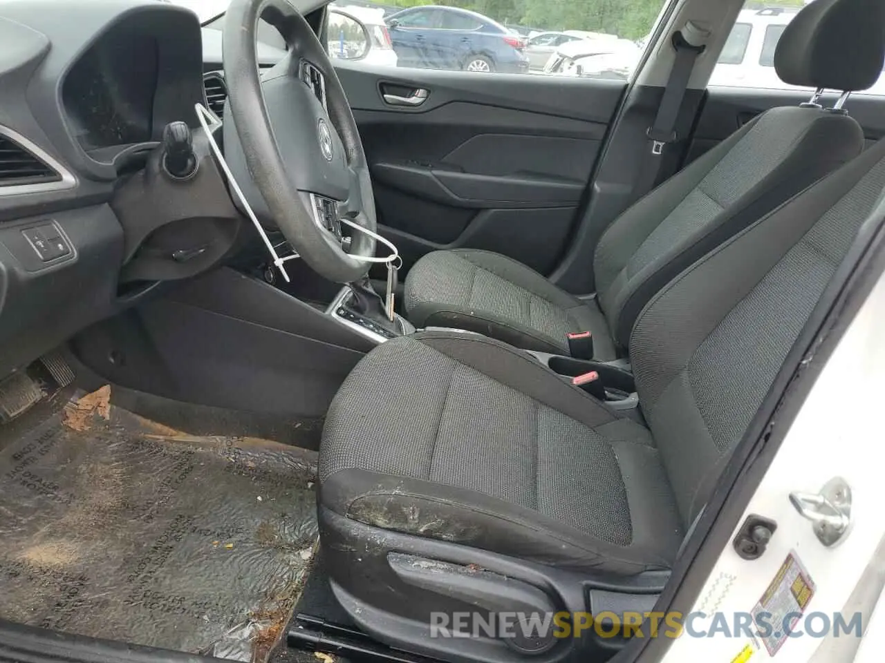 7 Photograph of a damaged car 3KPC24A61LE095813 HYUNDAI ACCENT 2020