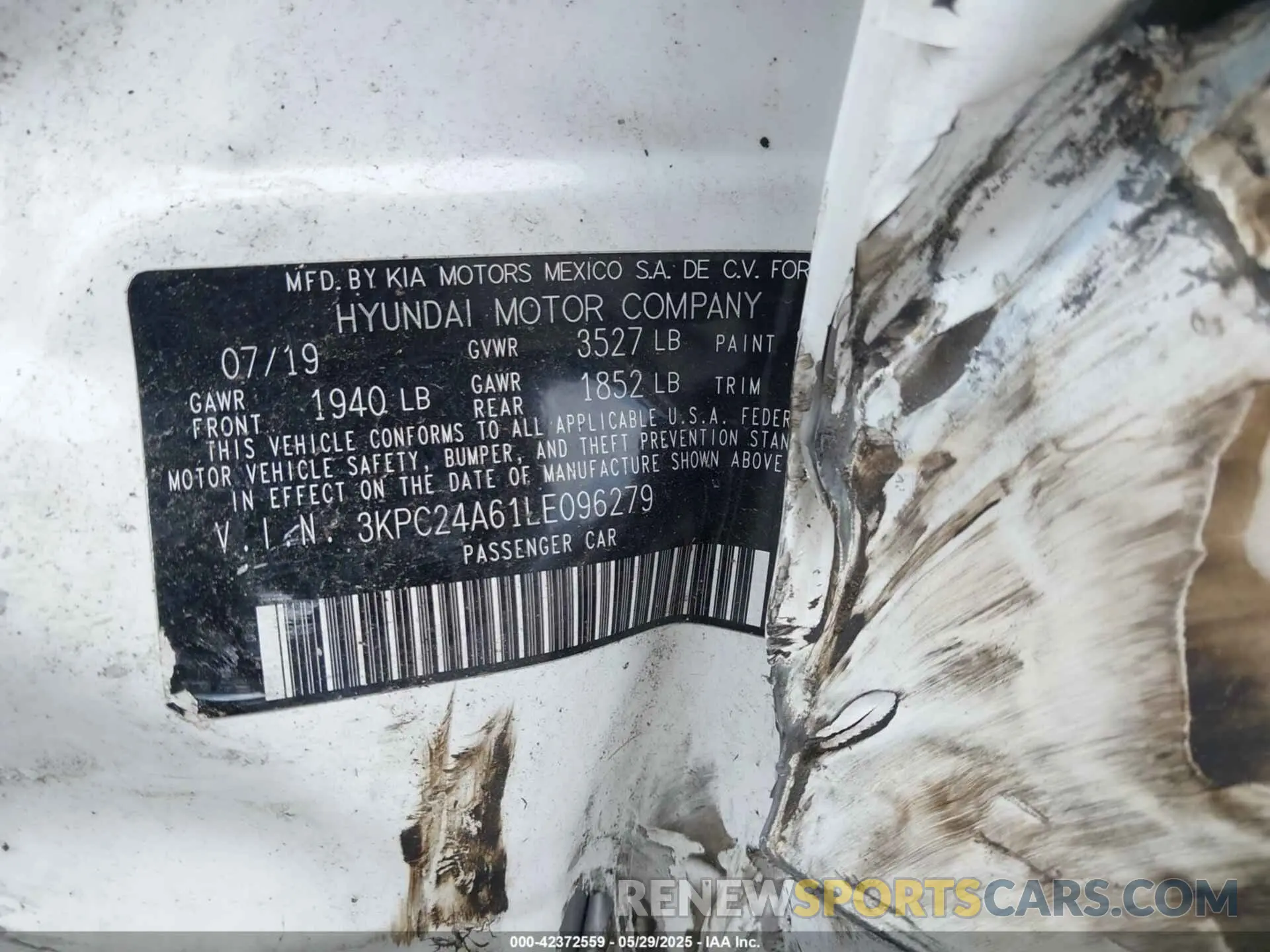9 Photograph of a damaged car 3KPC24A61LE096279 HYUNDAI ACCENT 2020