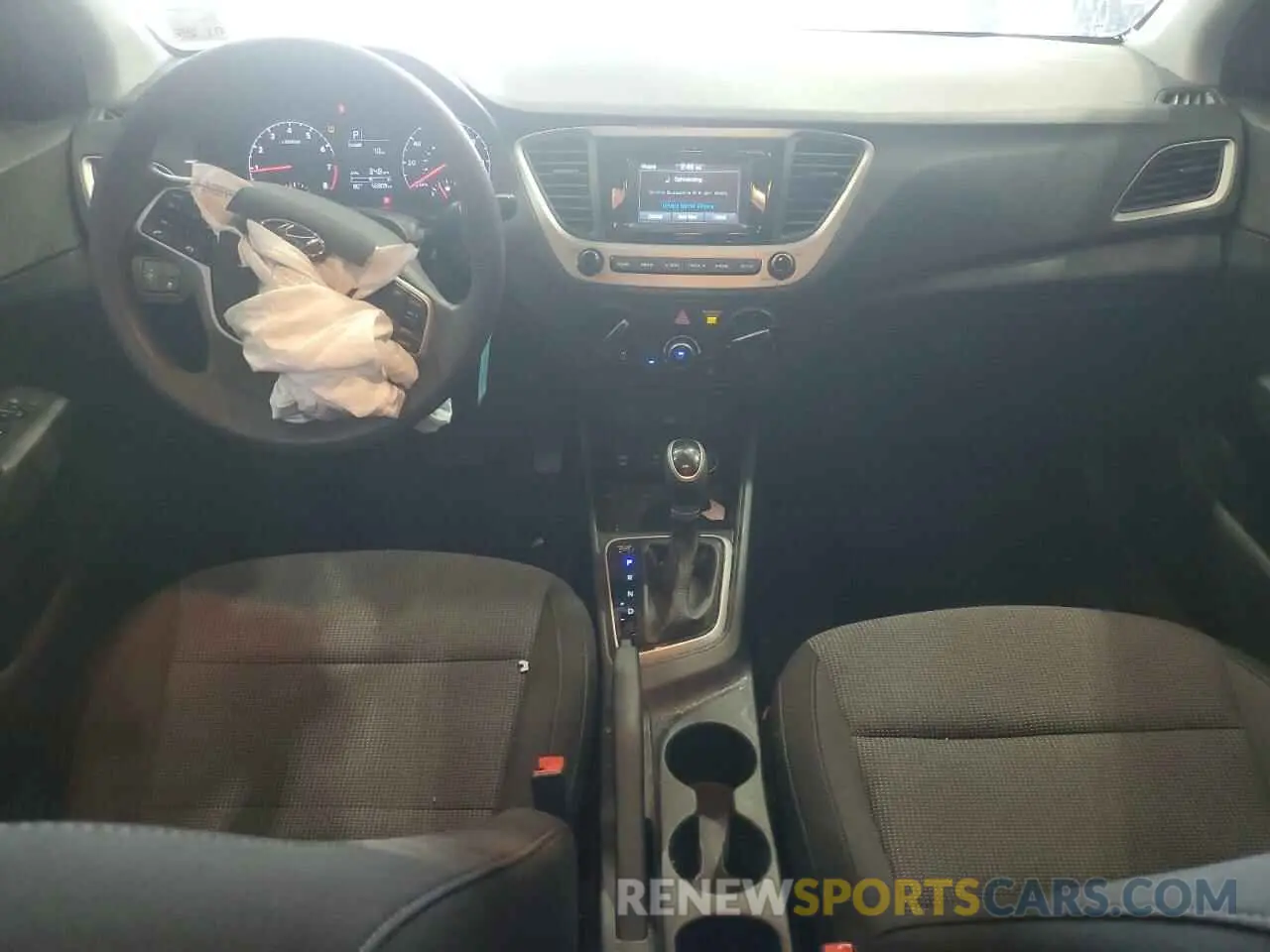 8 Photograph of a damaged car 3KPC24A61LE098596 HYUNDAI ACCENT 2020