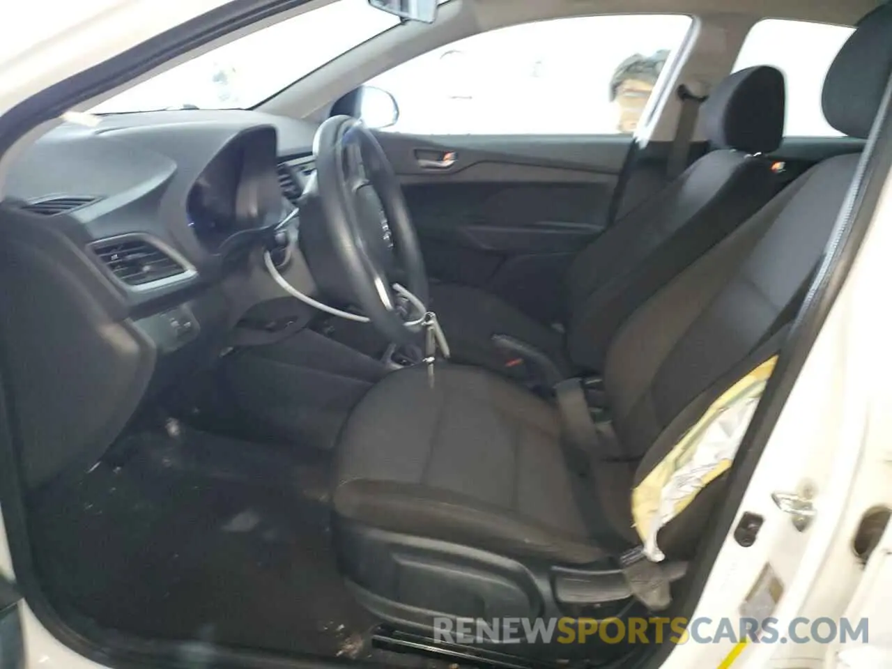 7 Photograph of a damaged car 3KPC24A61LE113971 HYUNDAI ACCENT 2020