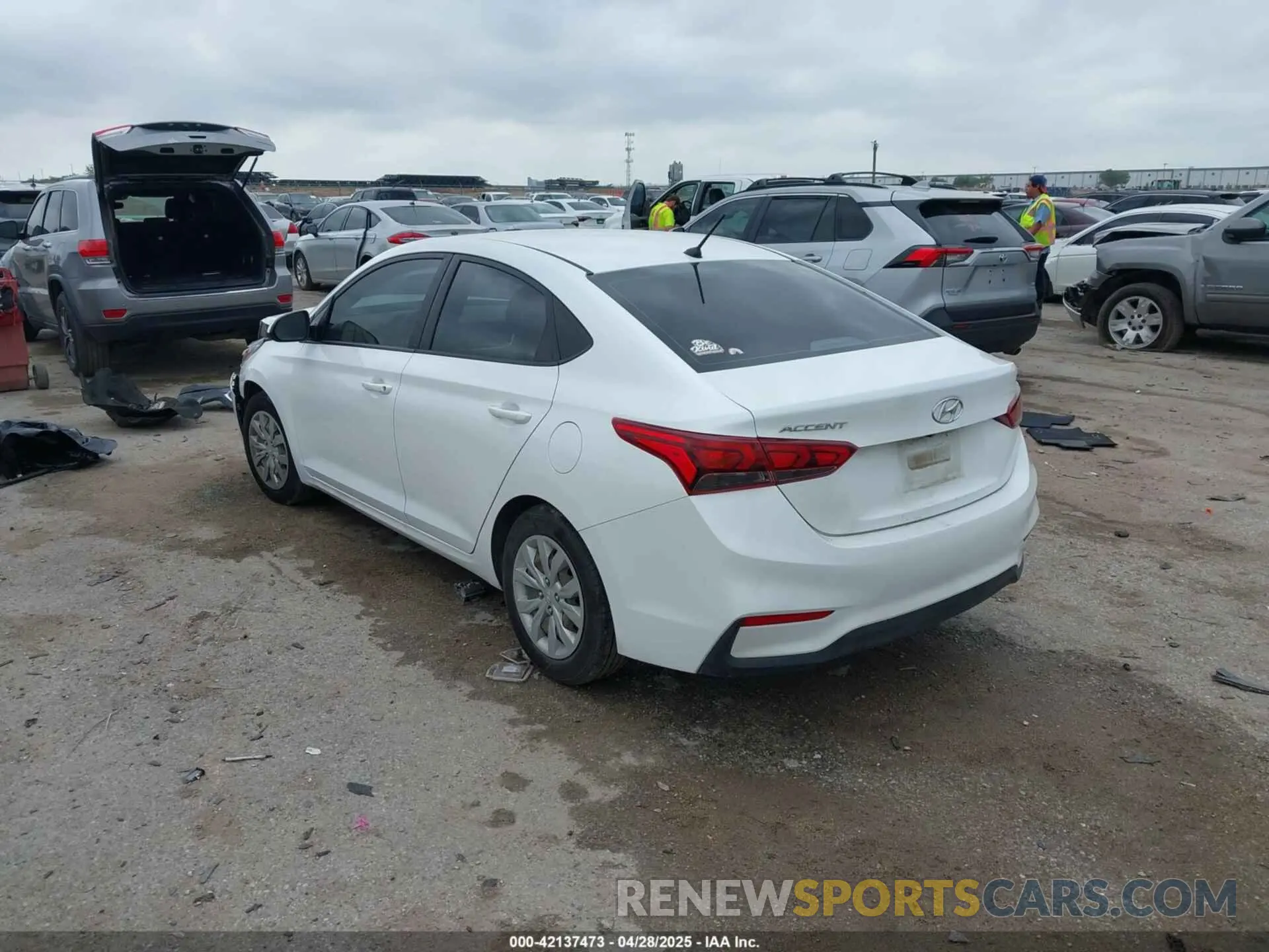 3 Photograph of a damaged car 3KPC24A61LE114828 HYUNDAI ACCENT 2020