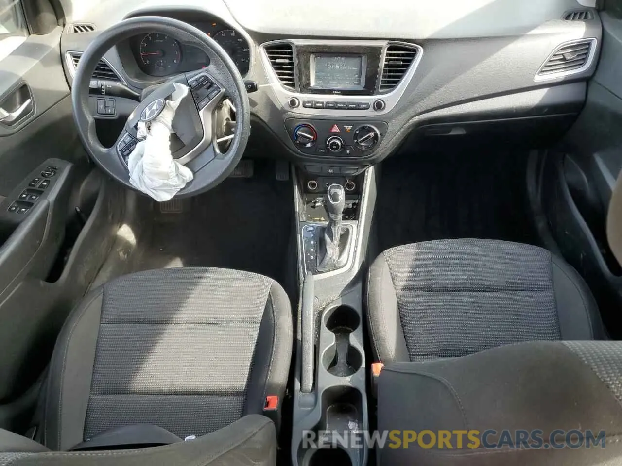 8 Photograph of a damaged car 3KPC24A62LE092449 HYUNDAI ACCENT 2020