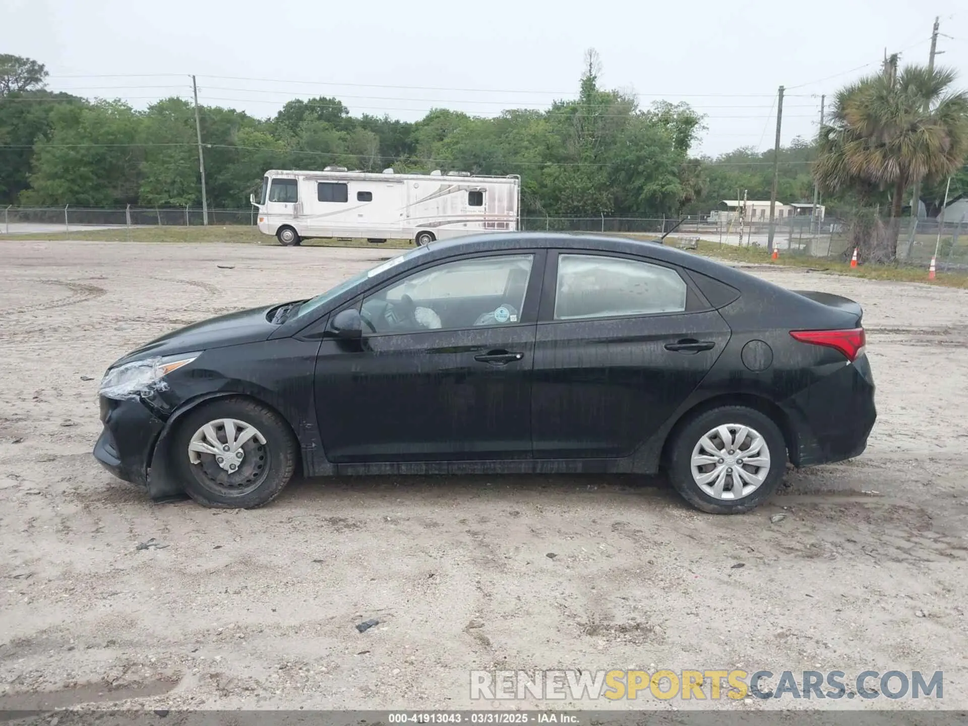 14 Photograph of a damaged car 3KPC24A62LE093097 HYUNDAI ACCENT 2020