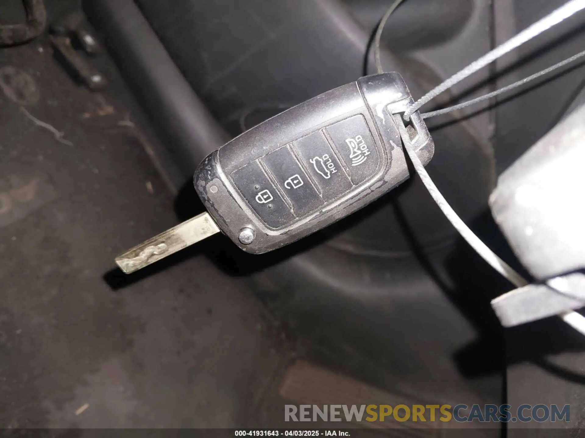 11 Photograph of a damaged car 3KPC24A62LE101764 HYUNDAI ACCENT 2020
