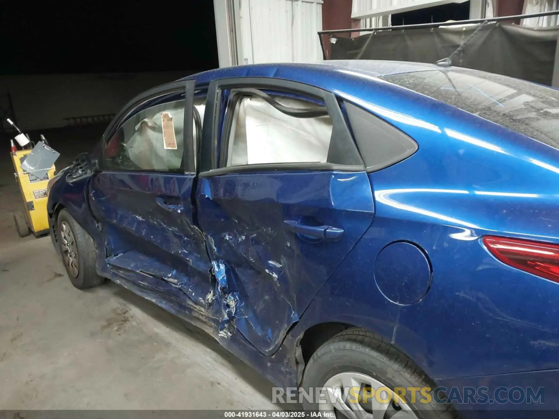 18 Photograph of a damaged car 3KPC24A62LE101764 HYUNDAI ACCENT 2020