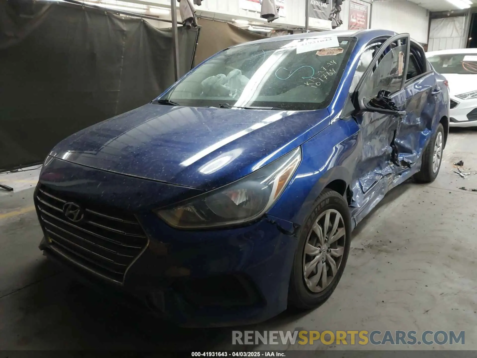 2 Photograph of a damaged car 3KPC24A62LE101764 HYUNDAI ACCENT 2020