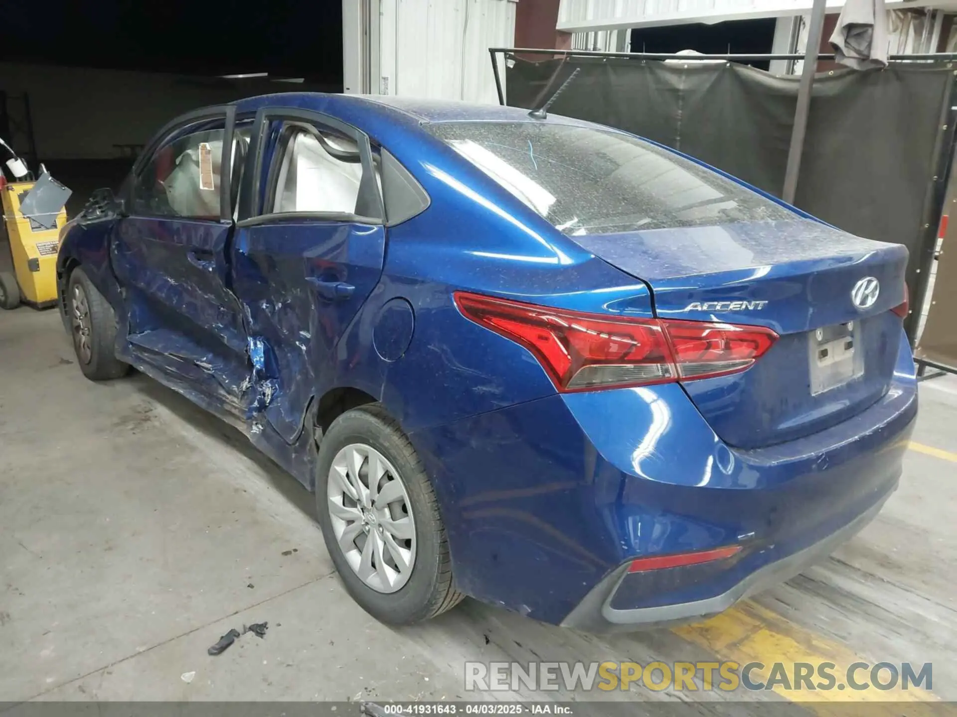 3 Photograph of a damaged car 3KPC24A62LE101764 HYUNDAI ACCENT 2020