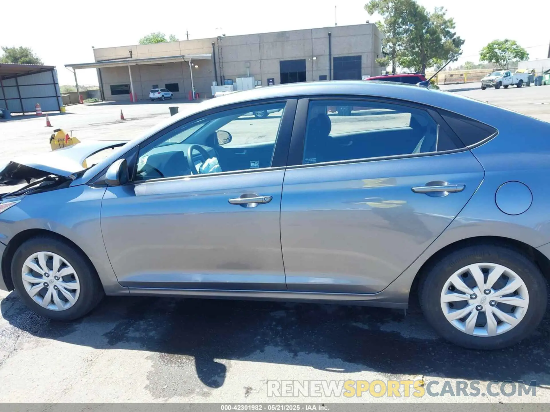 14 Photograph of a damaged car 3KPC24A62LE123781 HYUNDAI ACCENT 2020