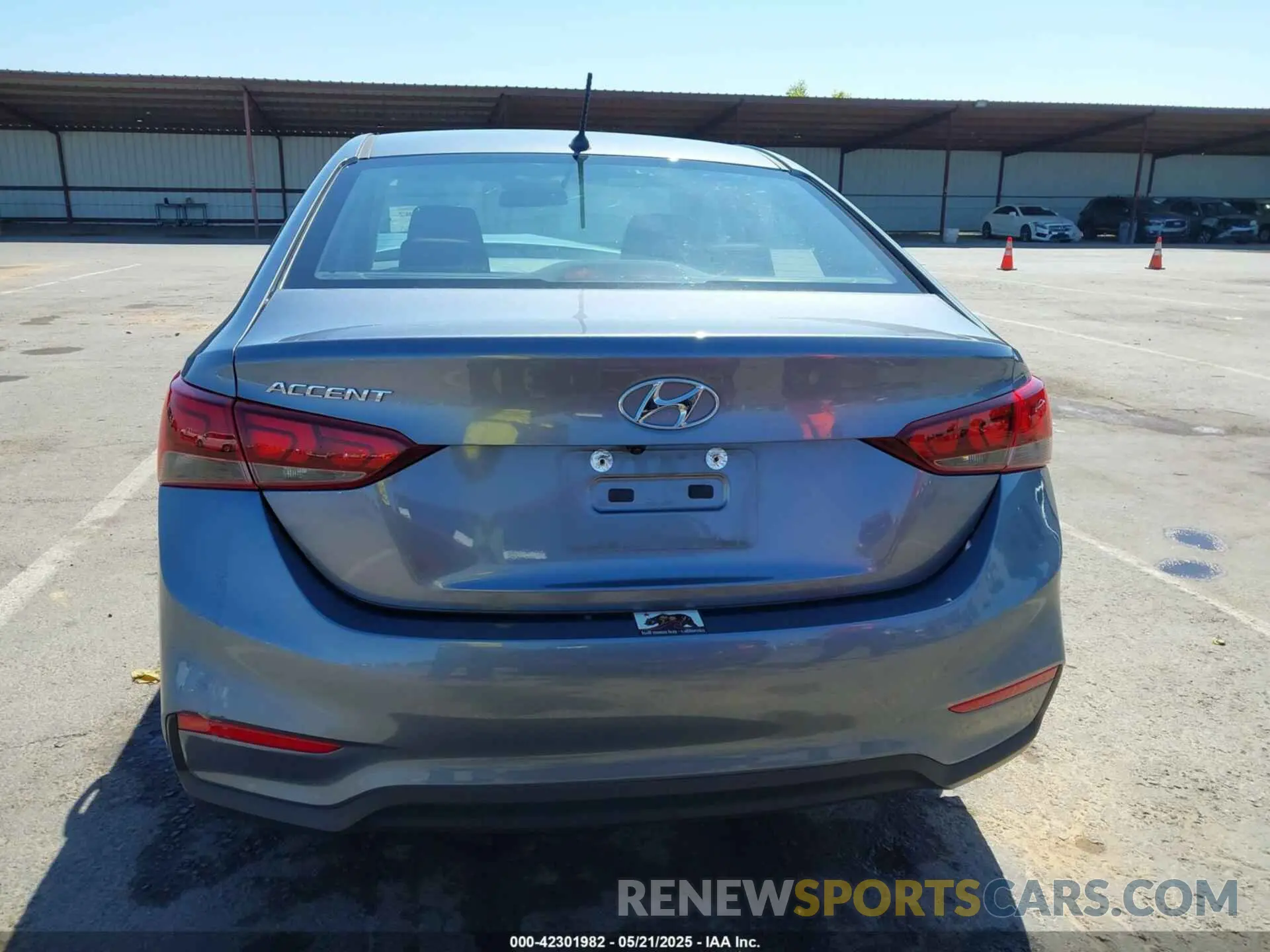 16 Photograph of a damaged car 3KPC24A62LE123781 HYUNDAI ACCENT 2020