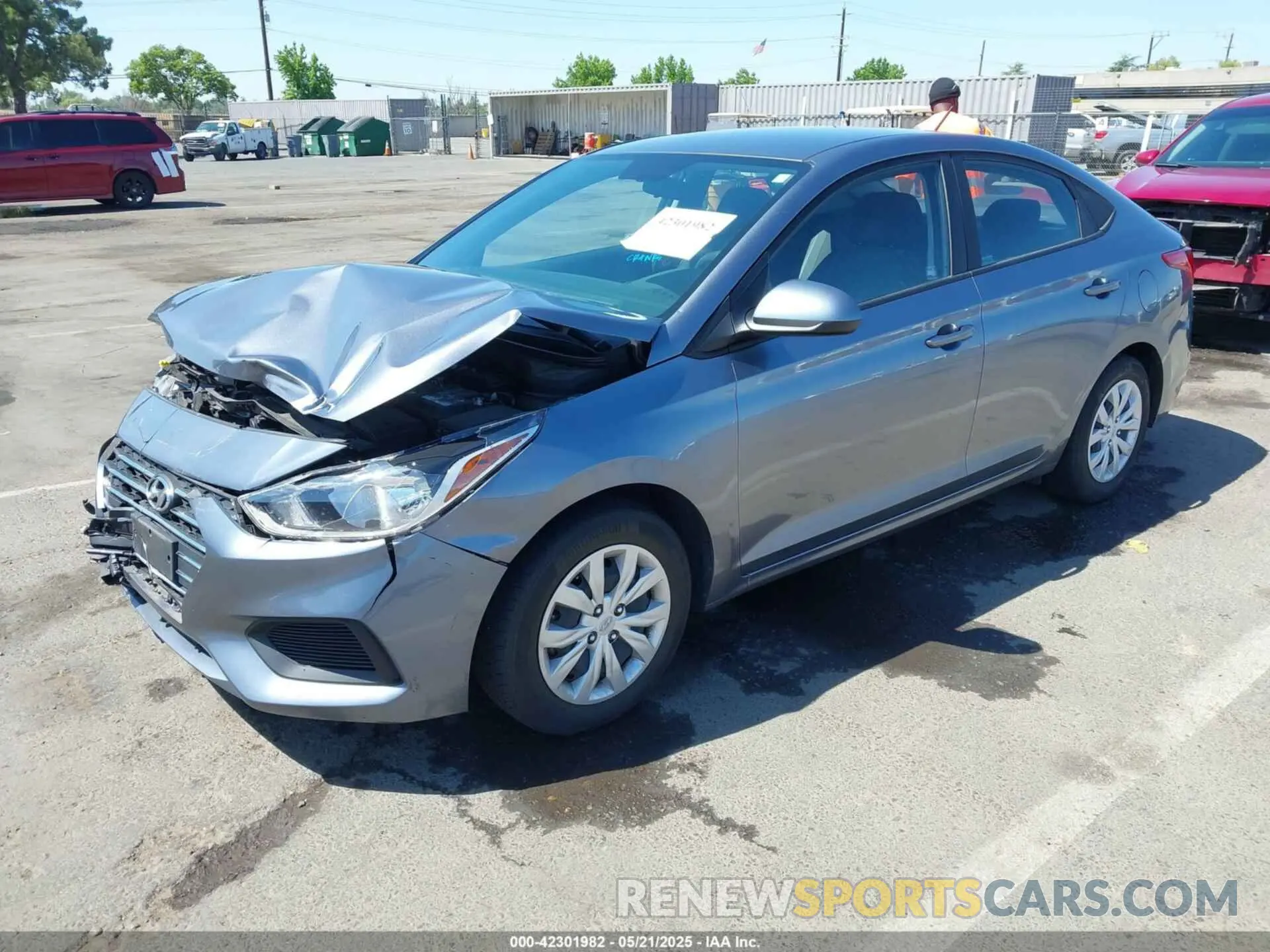 2 Photograph of a damaged car 3KPC24A62LE123781 HYUNDAI ACCENT 2020