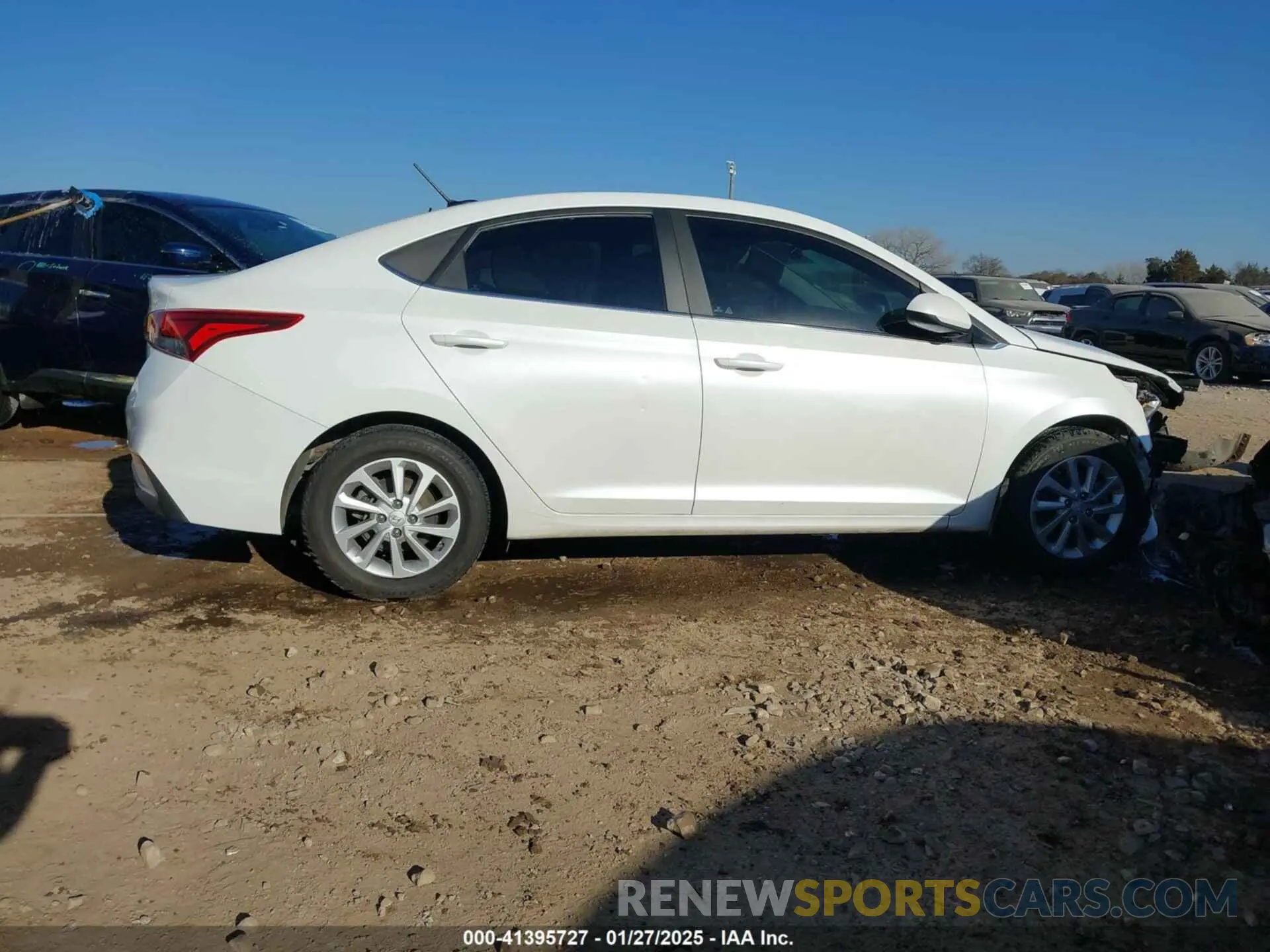 14 Photograph of a damaged car 3KPC24A62LE125577 HYUNDAI ACCENT 2020