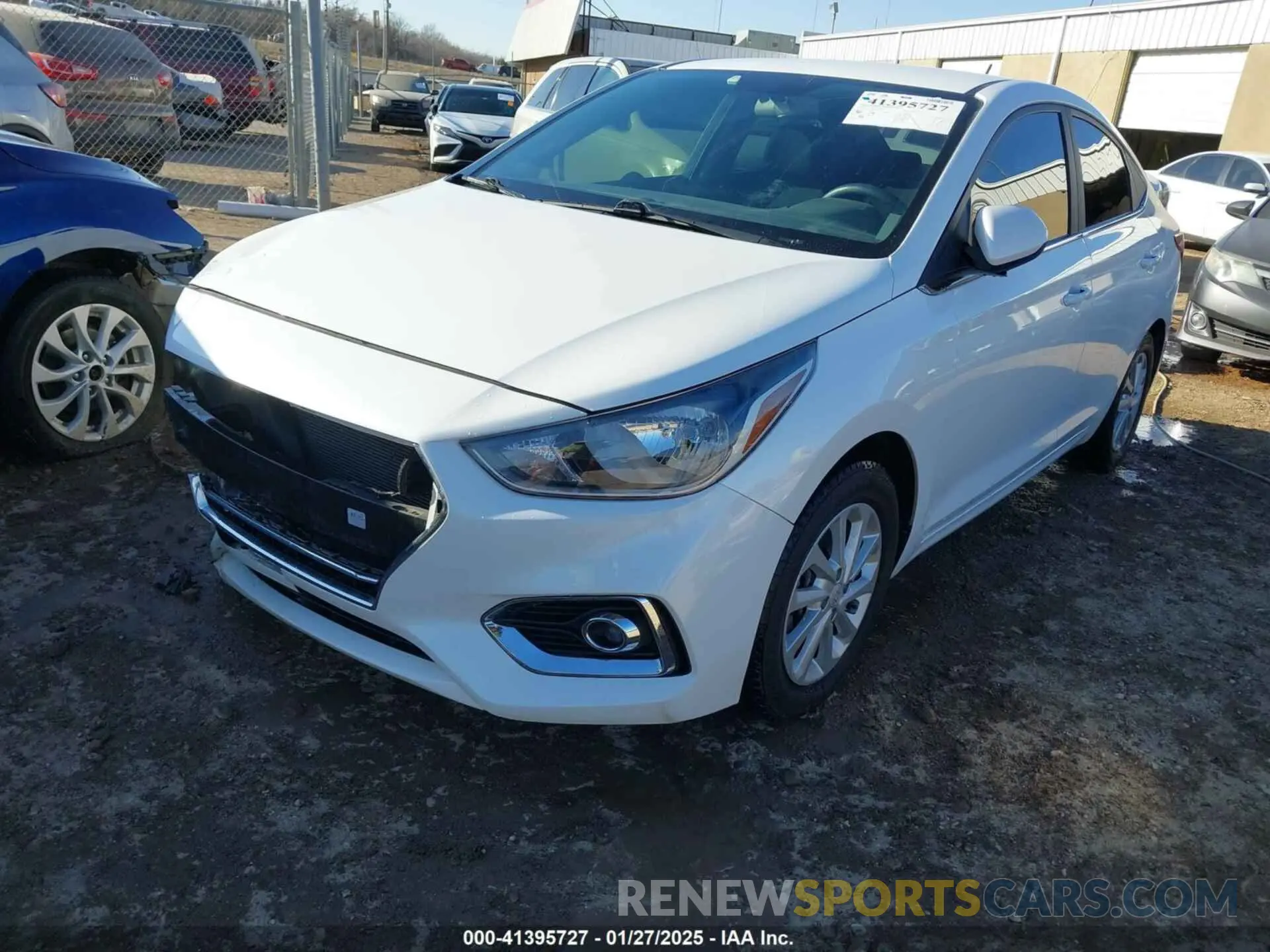 2 Photograph of a damaged car 3KPC24A62LE125577 HYUNDAI ACCENT 2020
