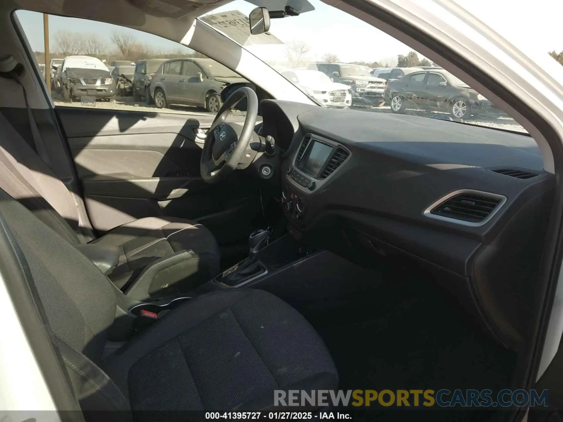 5 Photograph of a damaged car 3KPC24A62LE125577 HYUNDAI ACCENT 2020