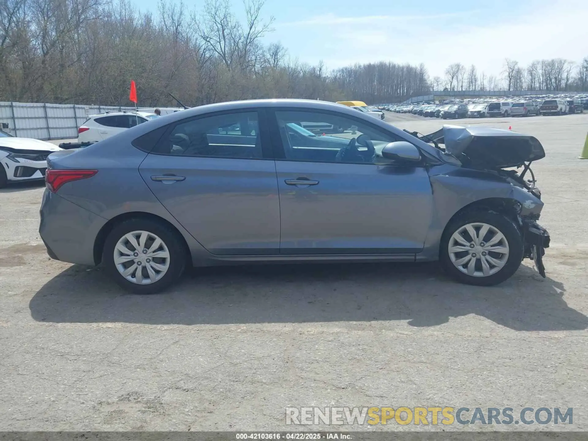 13 Photograph of a damaged car 3KPC24A63LE099216 HYUNDAI ACCENT 2020