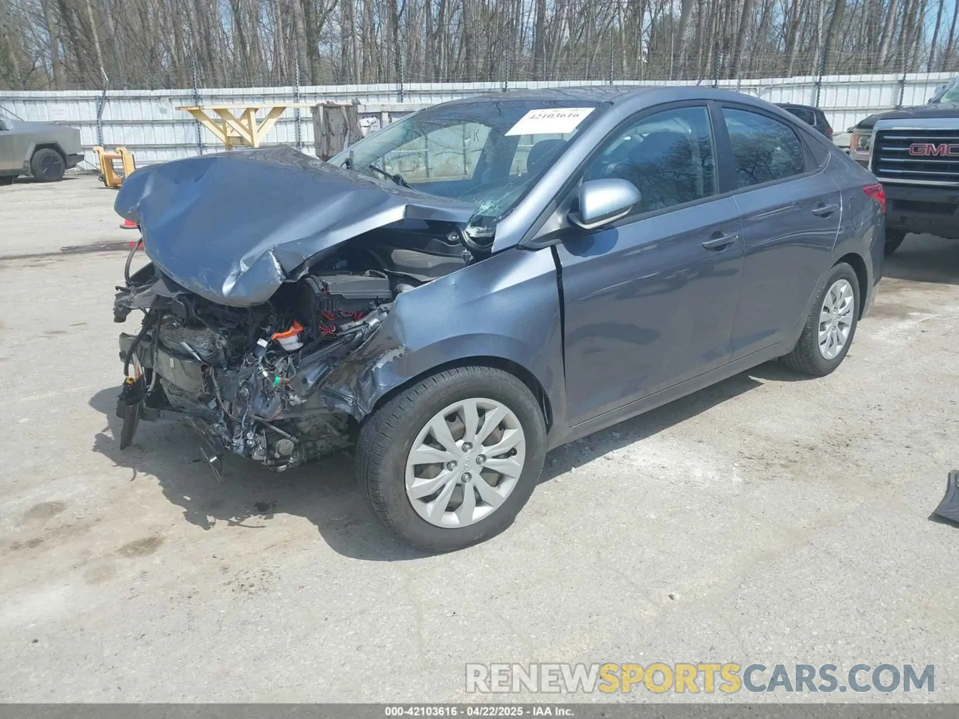 2 Photograph of a damaged car 3KPC24A63LE099216 HYUNDAI ACCENT 2020