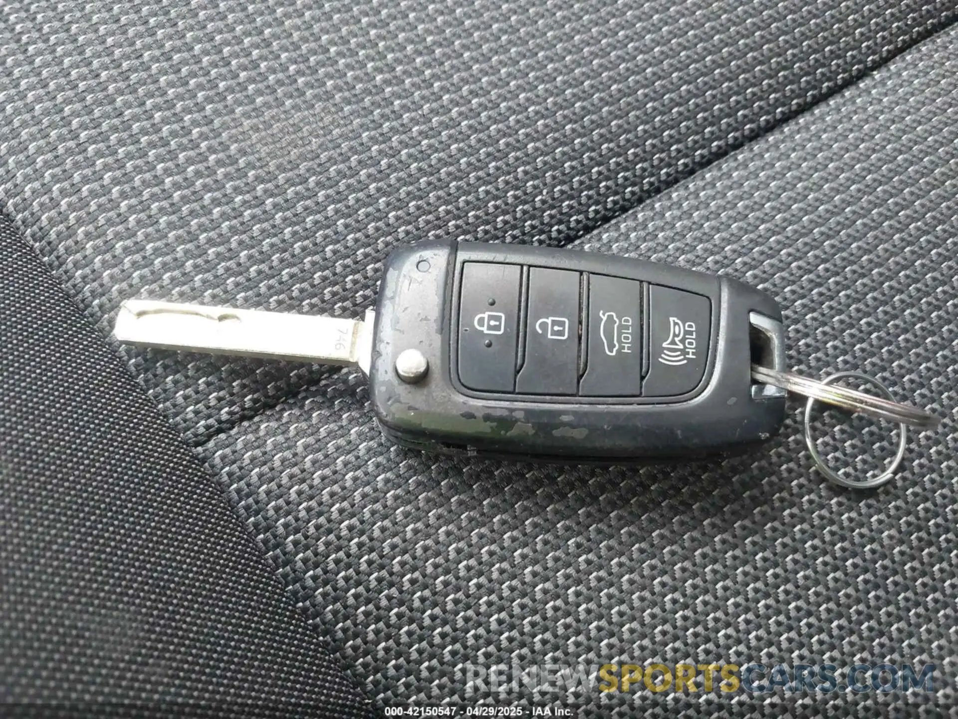 11 Photograph of a damaged car 3KPC24A63LE114006 HYUNDAI ACCENT 2020