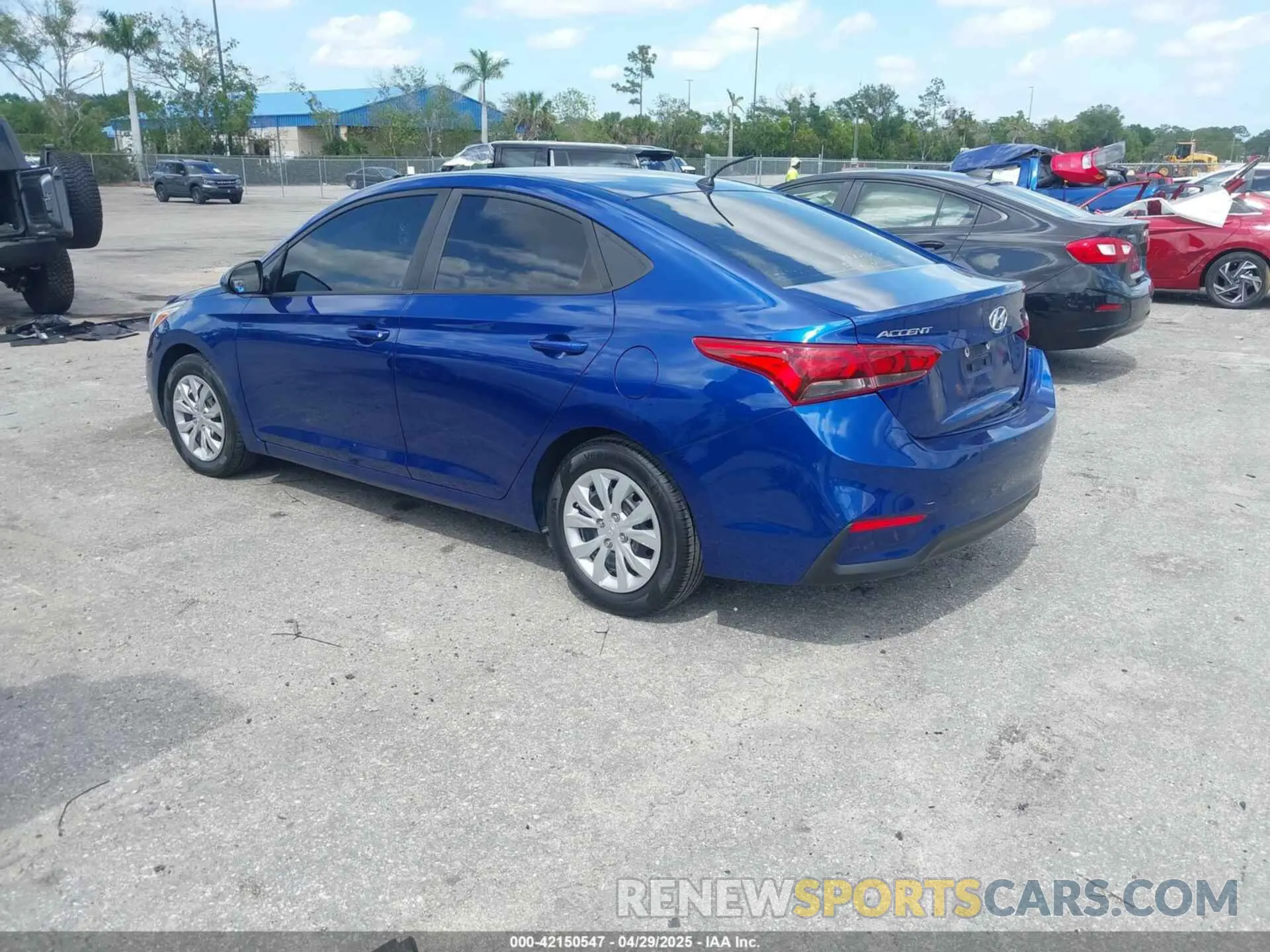 3 Photograph of a damaged car 3KPC24A63LE114006 HYUNDAI ACCENT 2020