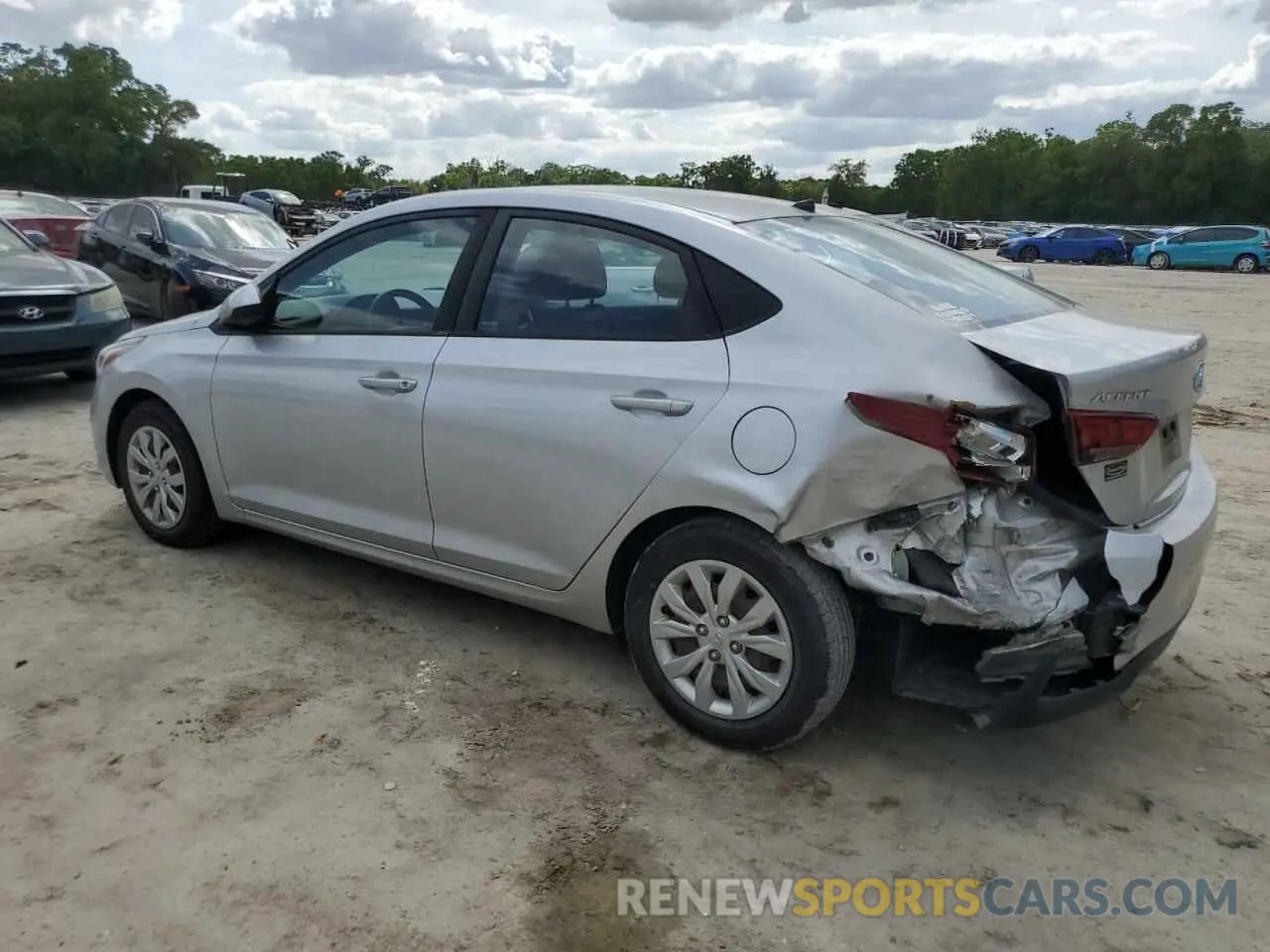 2 Photograph of a damaged car 3KPC24A63LE114930 HYUNDAI ACCENT 2020