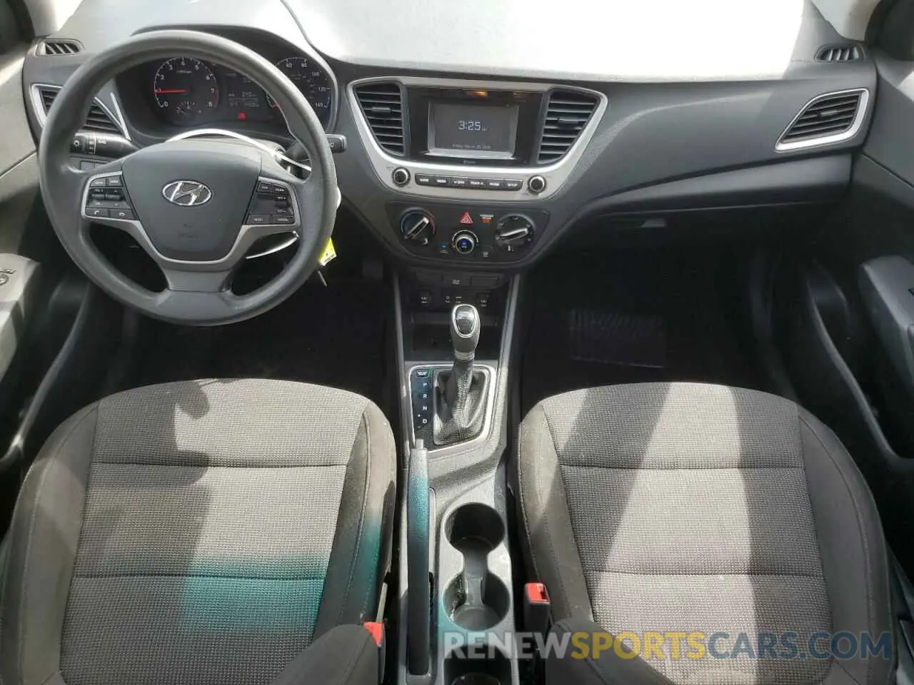 8 Photograph of a damaged car 3KPC24A63LE114930 HYUNDAI ACCENT 2020