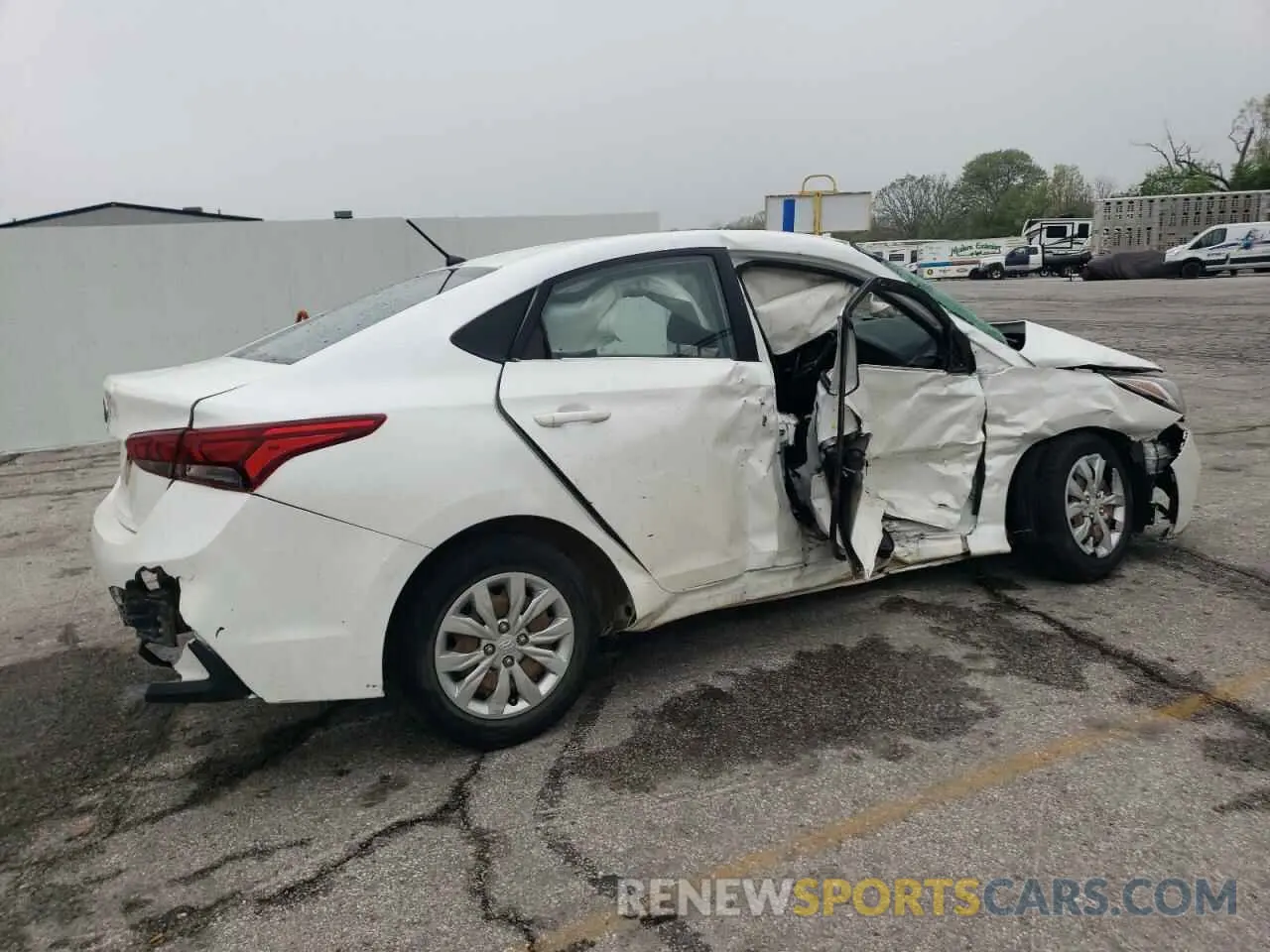 3 Photograph of a damaged car 3KPC24A64LE092436 HYUNDAI ACCENT 2020