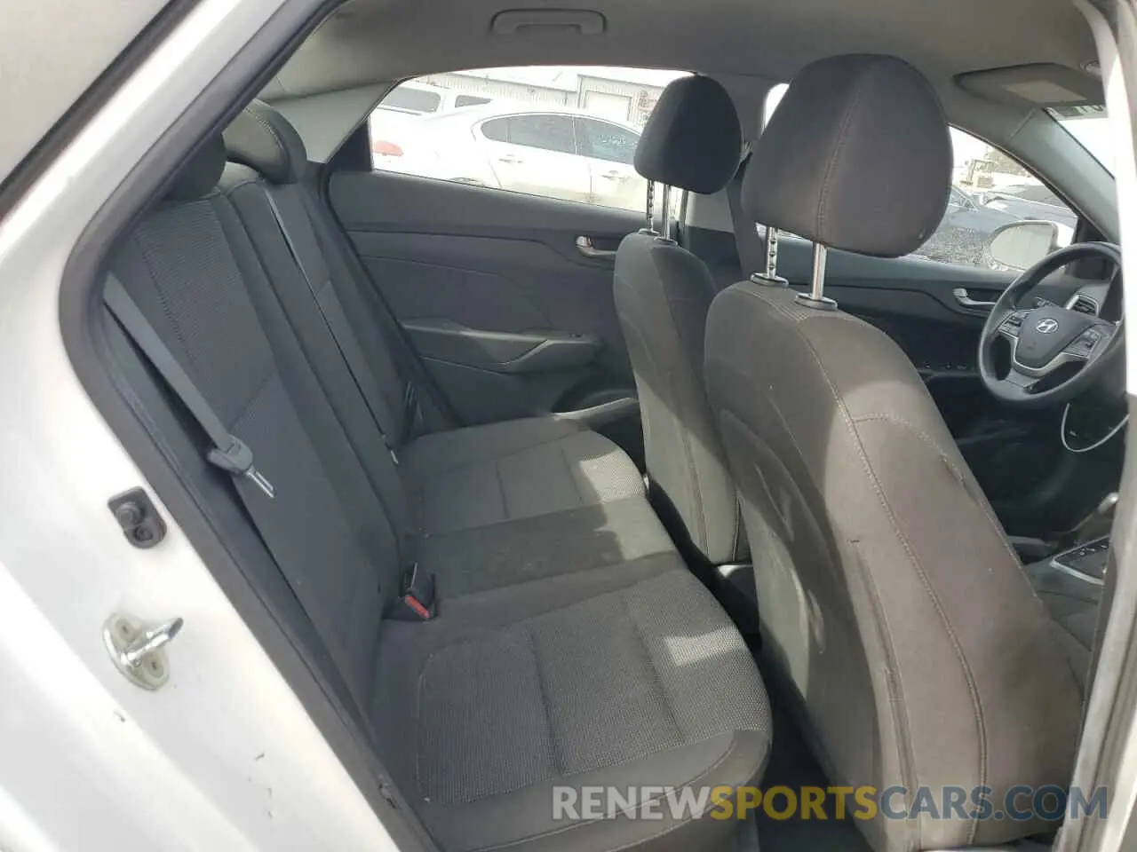 10 Photograph of a damaged car 3KPC24A64LE099516 HYUNDAI ACCENT 2020