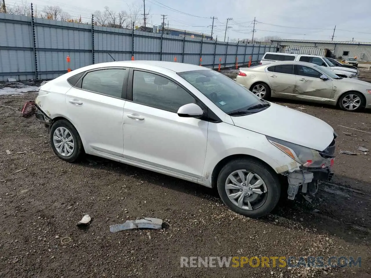 4 Photograph of a damaged car 3KPC24A64LE099516 HYUNDAI ACCENT 2020