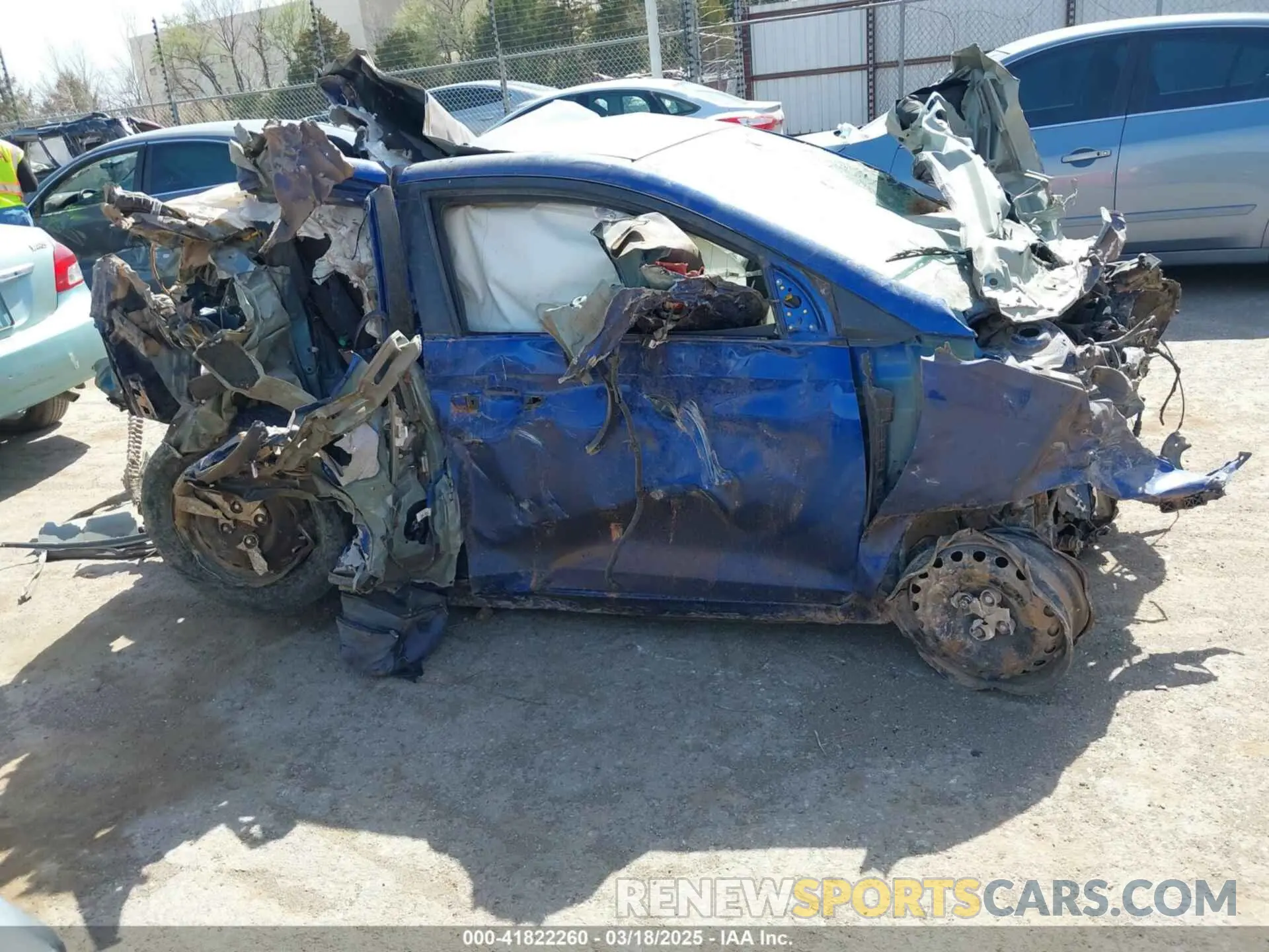 12 Photograph of a damaged car 3KPC24A65LE092512 HYUNDAI ACCENT 2020