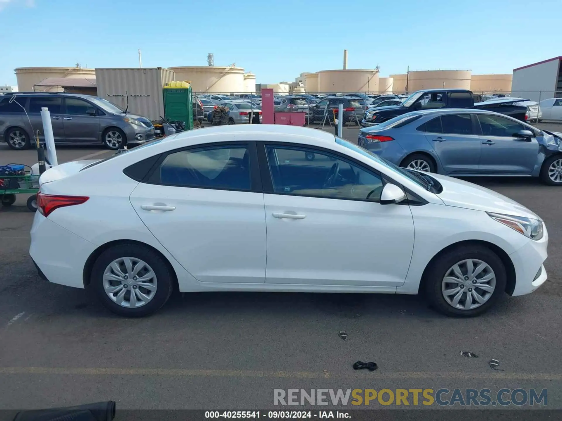 13 Photograph of a damaged car 3KPC24A65LE106067 HYUNDAI ACCENT 2020