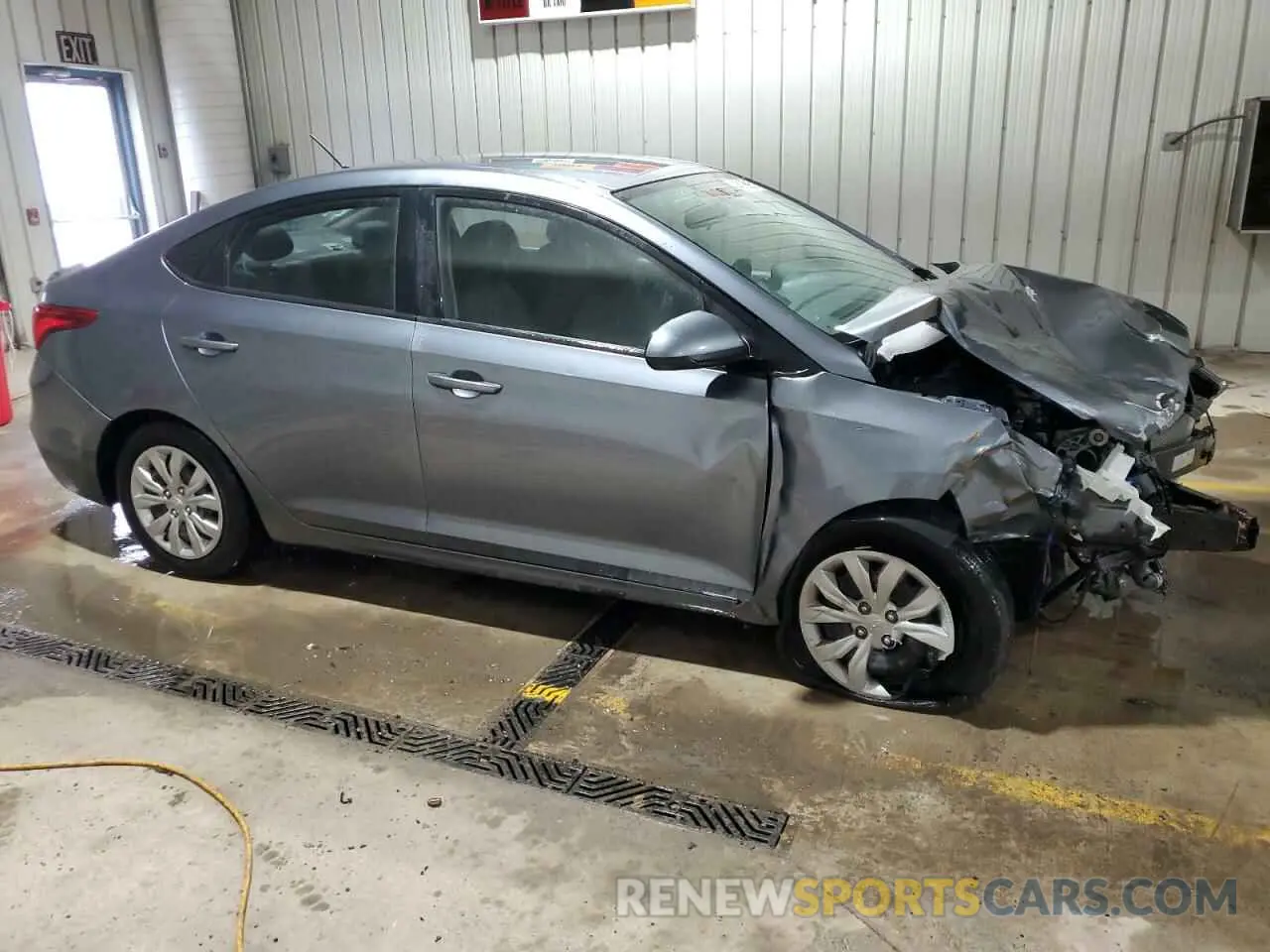 4 Photograph of a damaged car 3KPC24A65LE114072 HYUNDAI ACCENT 2020