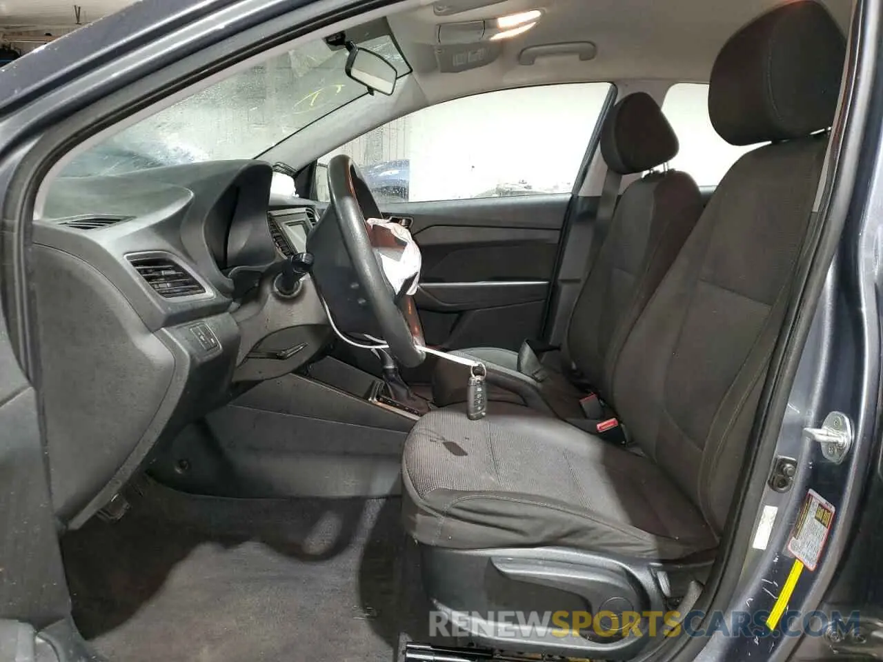 7 Photograph of a damaged car 3KPC24A65LE114072 HYUNDAI ACCENT 2020