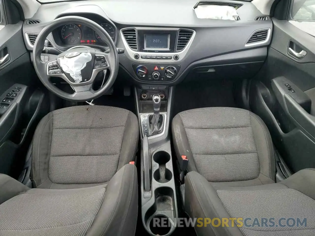 8 Photograph of a damaged car 3KPC24A65LE114072 HYUNDAI ACCENT 2020