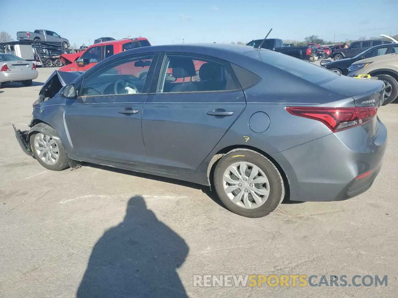 2 Photograph of a damaged car 3KPC24A66LE092227 HYUNDAI ACCENT 2020