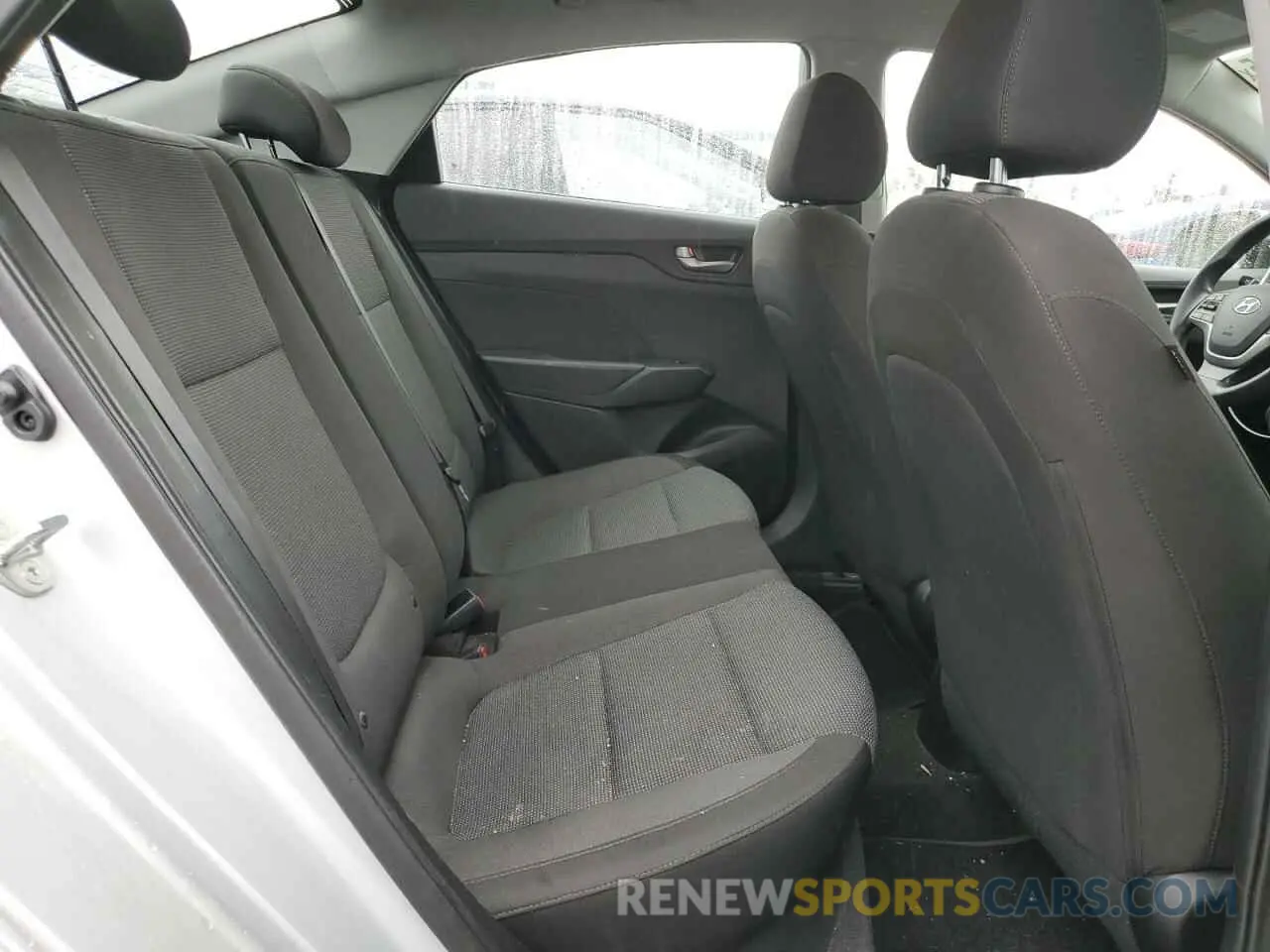 10 Photograph of a damaged car 3KPC24A66LE098576 HYUNDAI ACCENT 2020