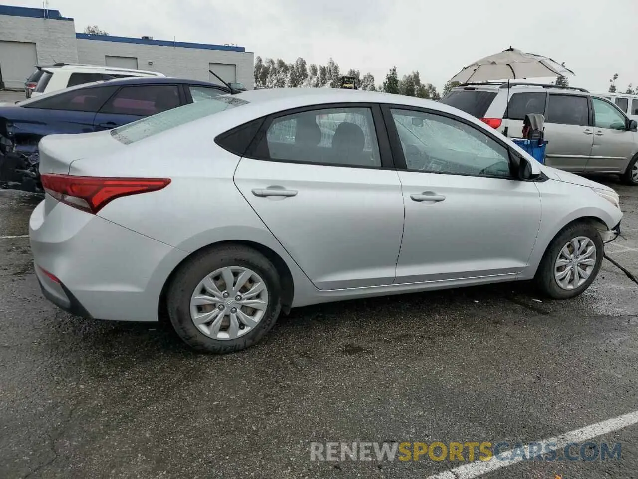 3 Photograph of a damaged car 3KPC24A66LE098576 HYUNDAI ACCENT 2020