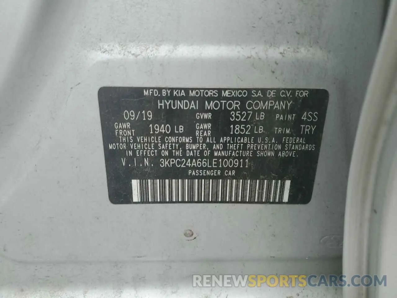 12 Photograph of a damaged car 3KPC24A66LE100911 HYUNDAI ACCENT 2020