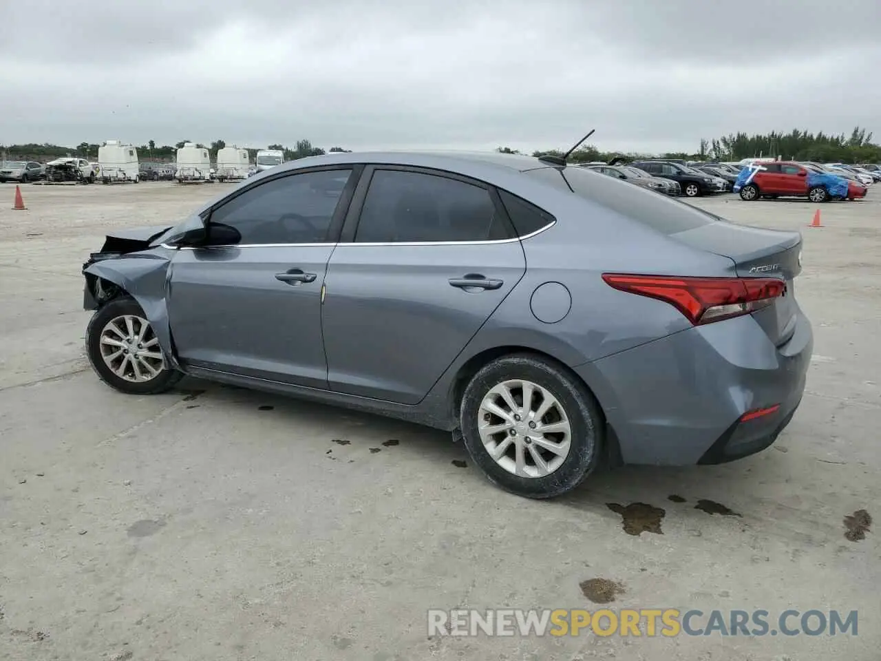 2 Photograph of a damaged car 3KPC24A66LE111844 HYUNDAI ACCENT 2020
