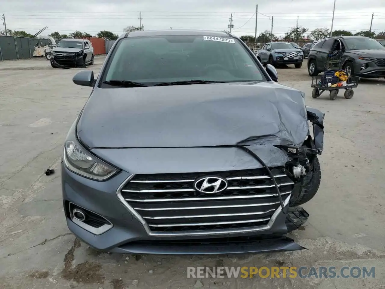 5 Photograph of a damaged car 3KPC24A66LE111844 HYUNDAI ACCENT 2020